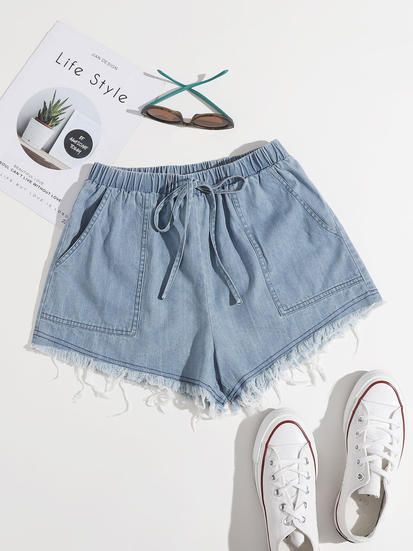 Women Shorts Producer