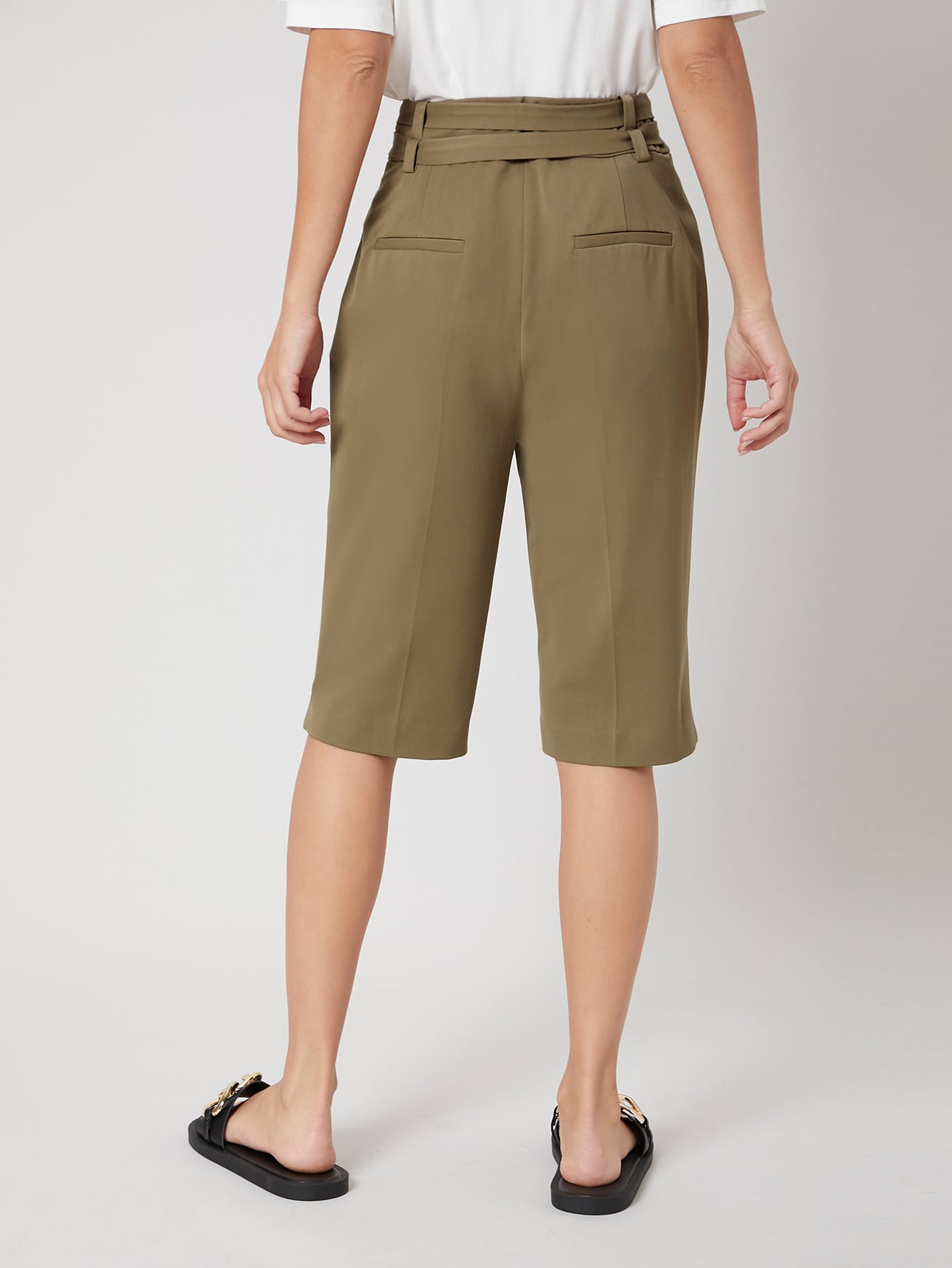 VISCOSE BELTED BERMUDA SHORTS