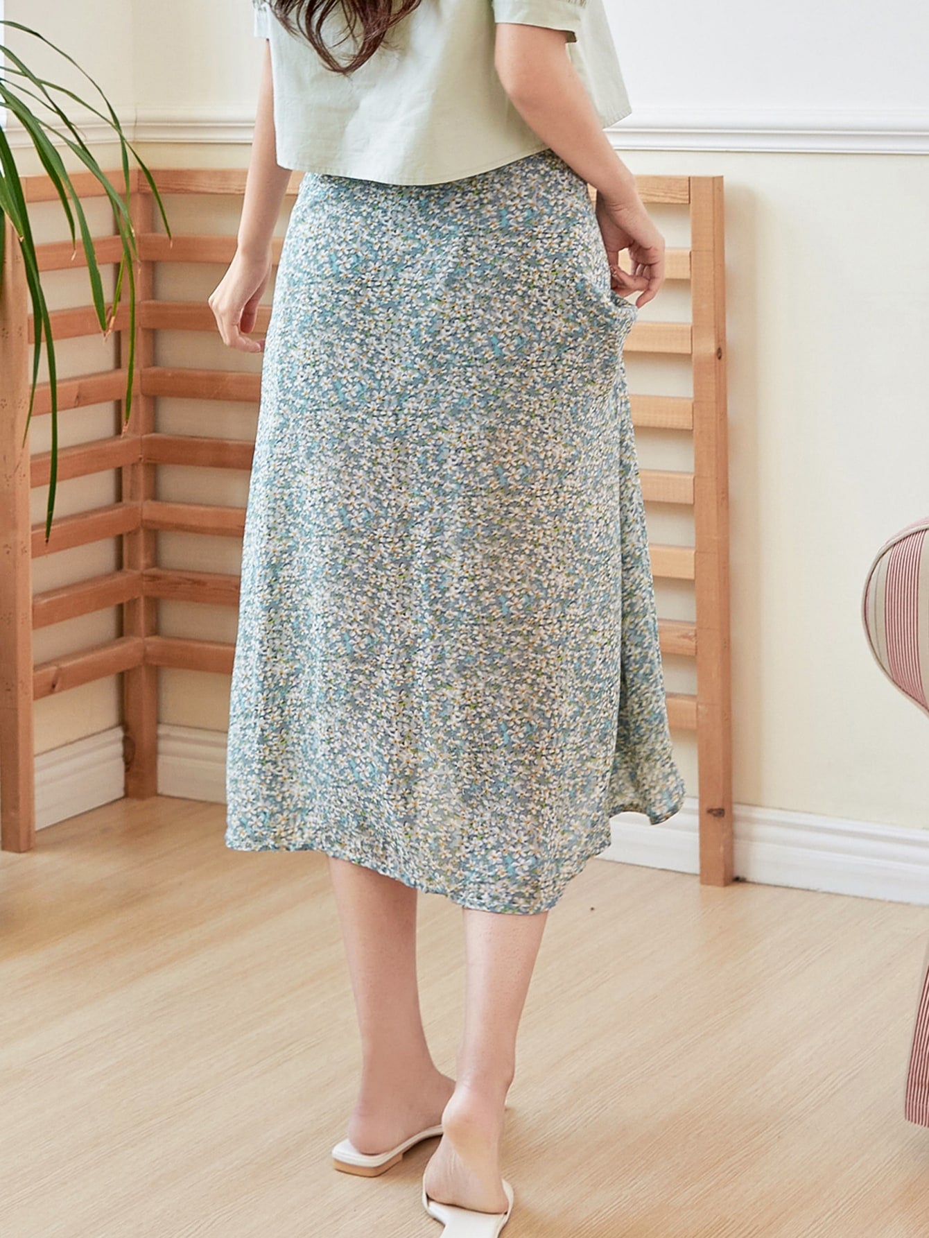 Ditsy Floral Print Skirt