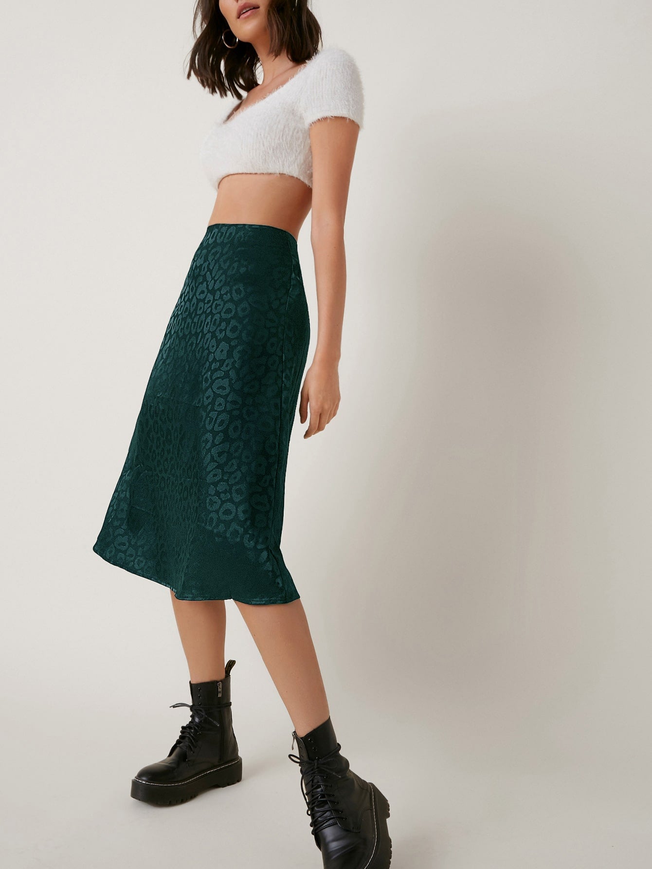 Women Skirts Producers