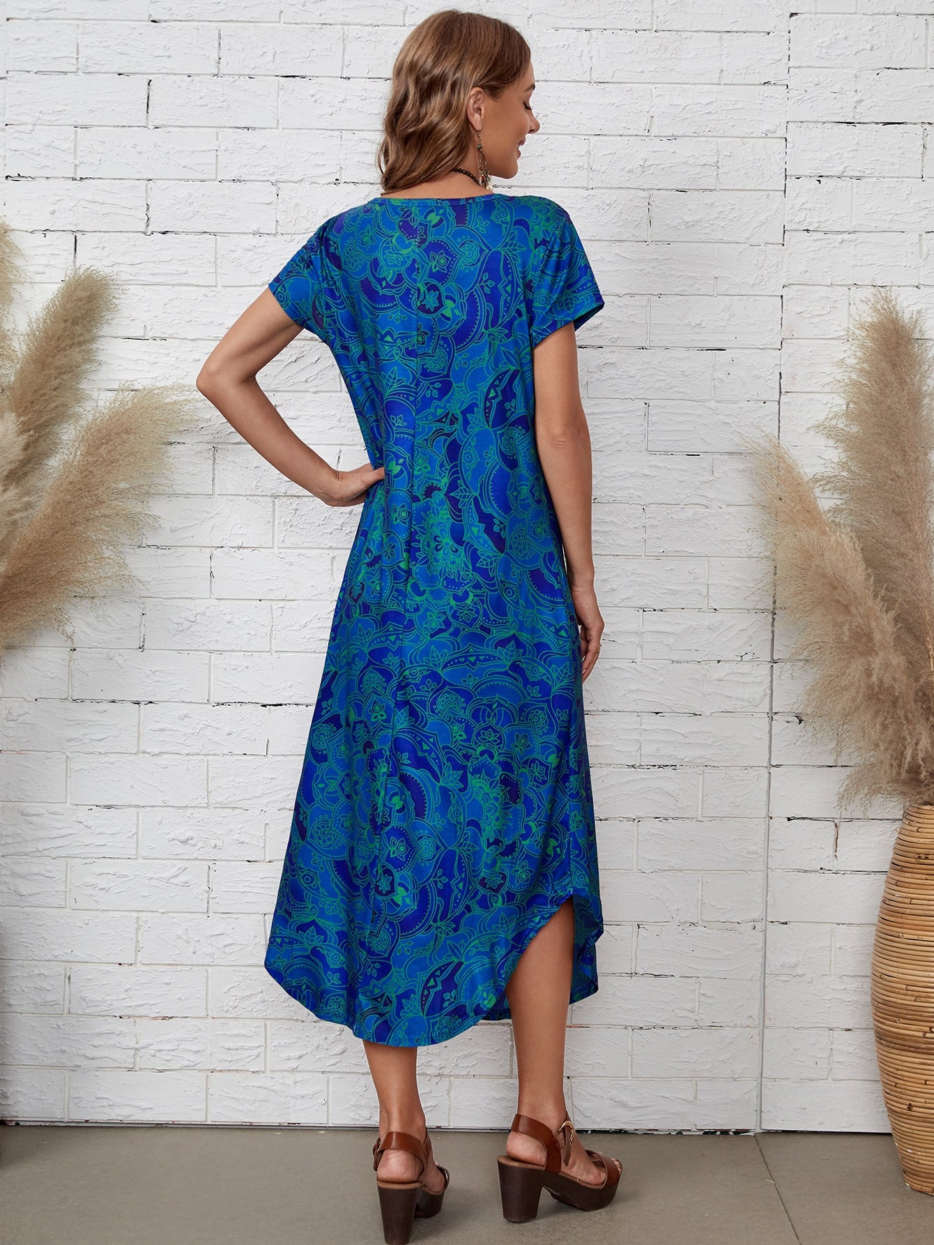 Floral Print Hidden Pocket Curved Hem Tee Dress