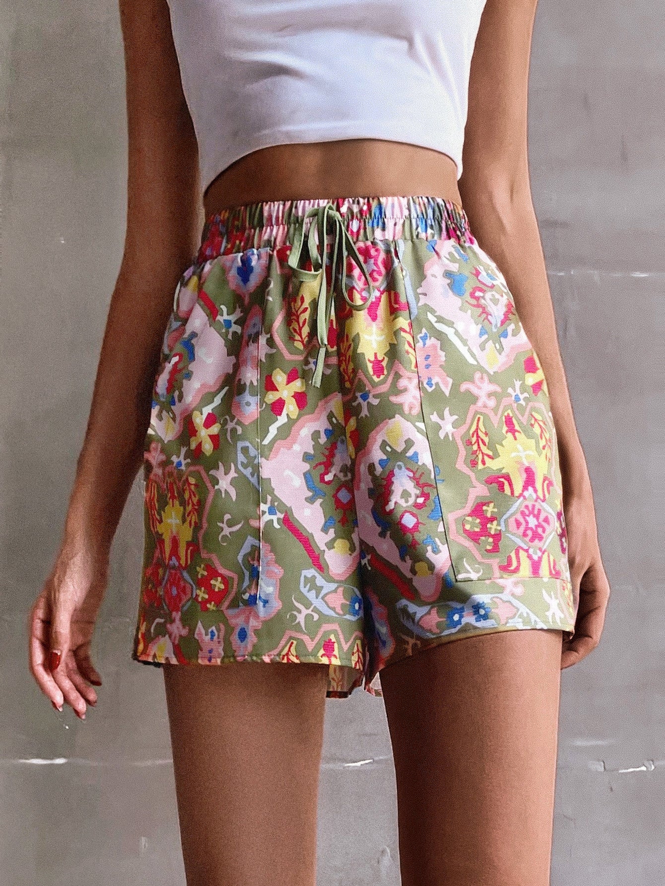 Women Shorts Producer