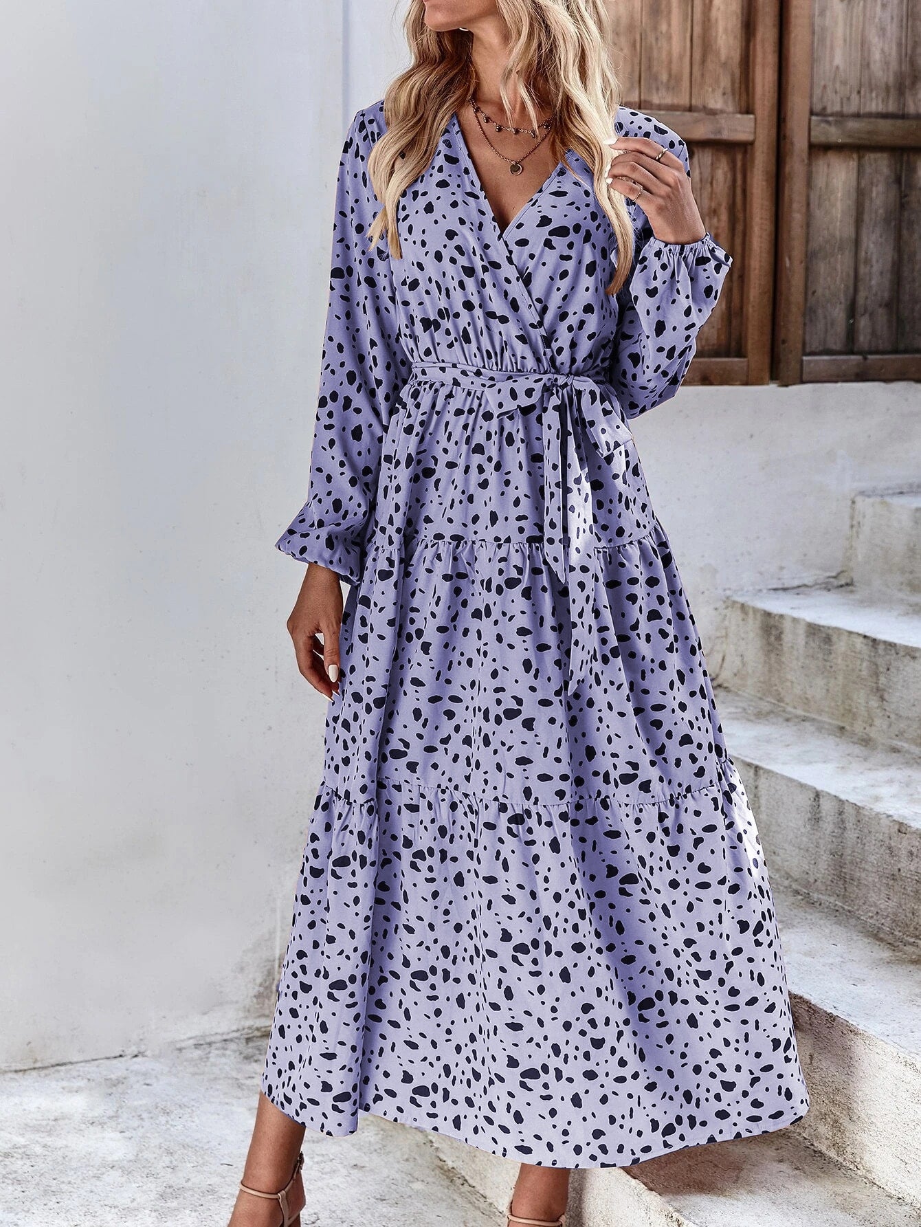 Ladies Suits Suppliers