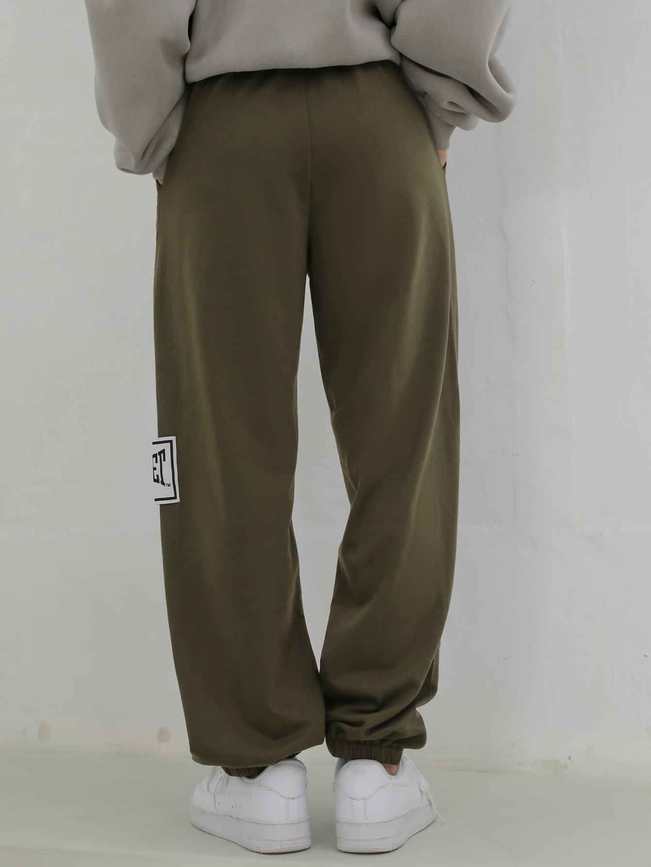 Geo And Letter Graphic Sweatpants