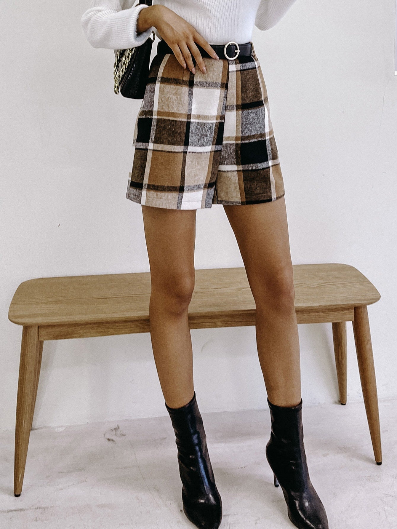 Women Shorts Supplier