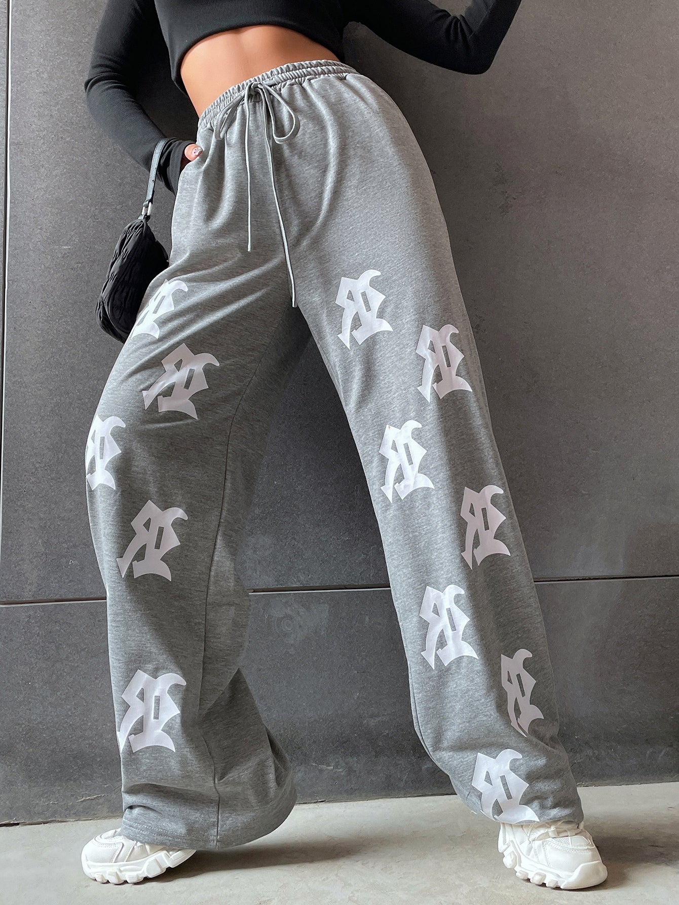 Women Sweatpants Producers