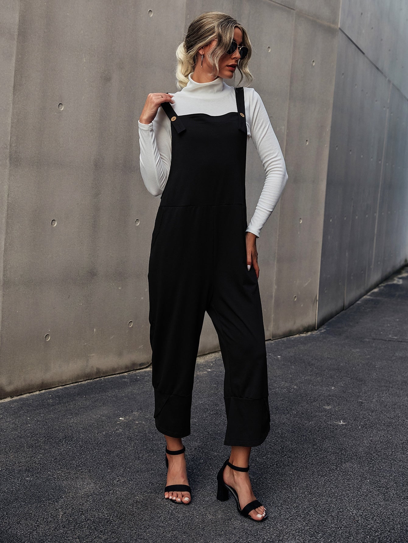 Women Jumpsuits Producers