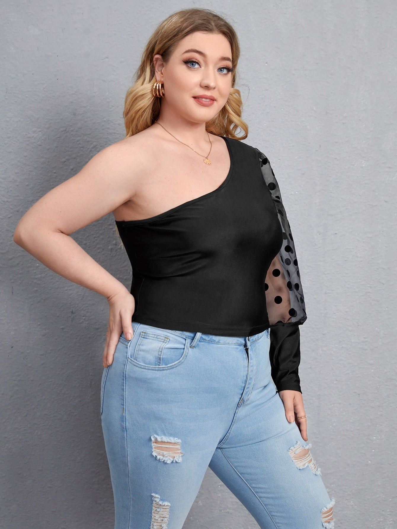 Plus Size Women Tops Suppliers