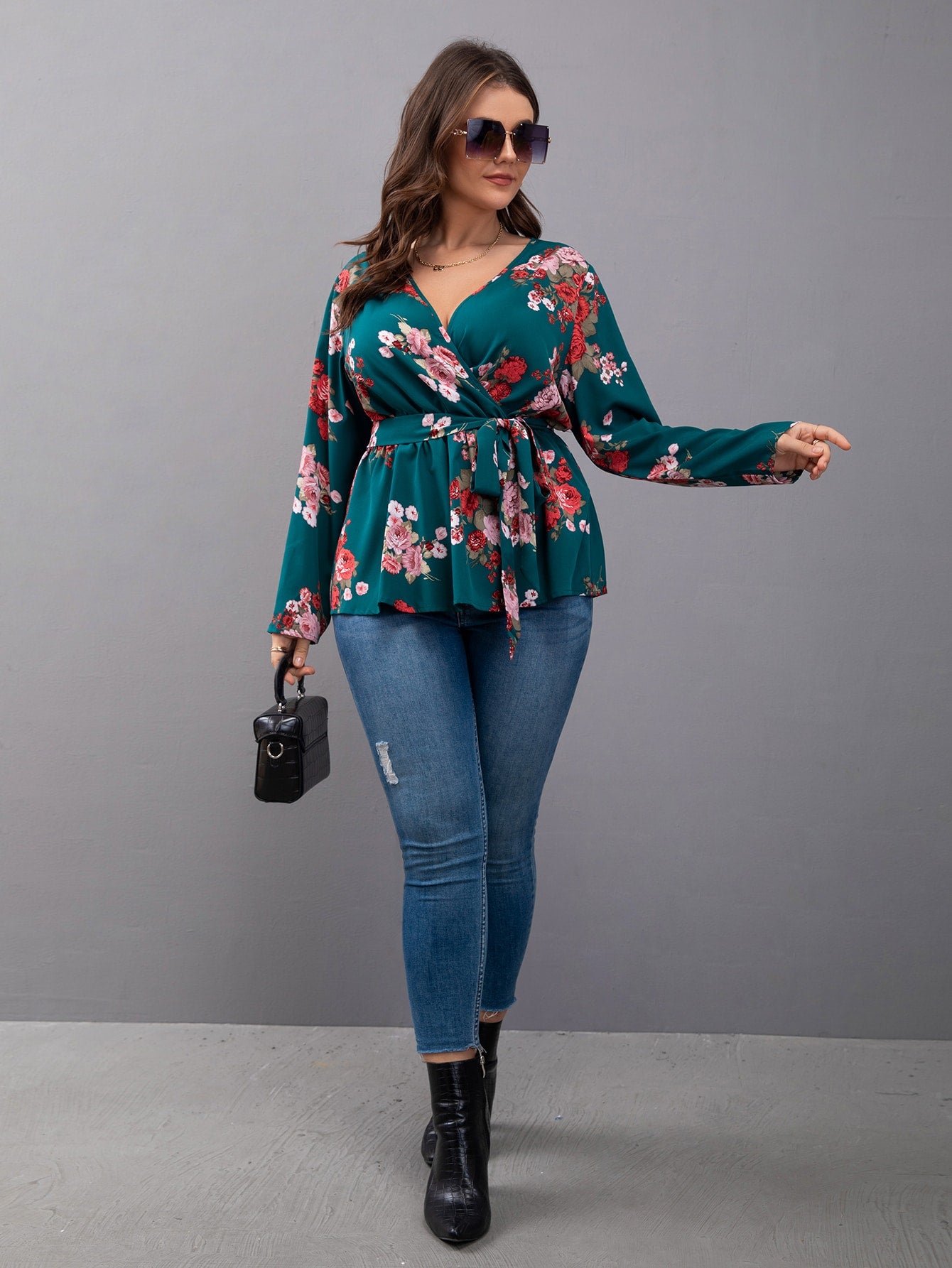 Plus Size Blouses Supplier