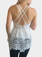 NEW FEELING Womens White Camis