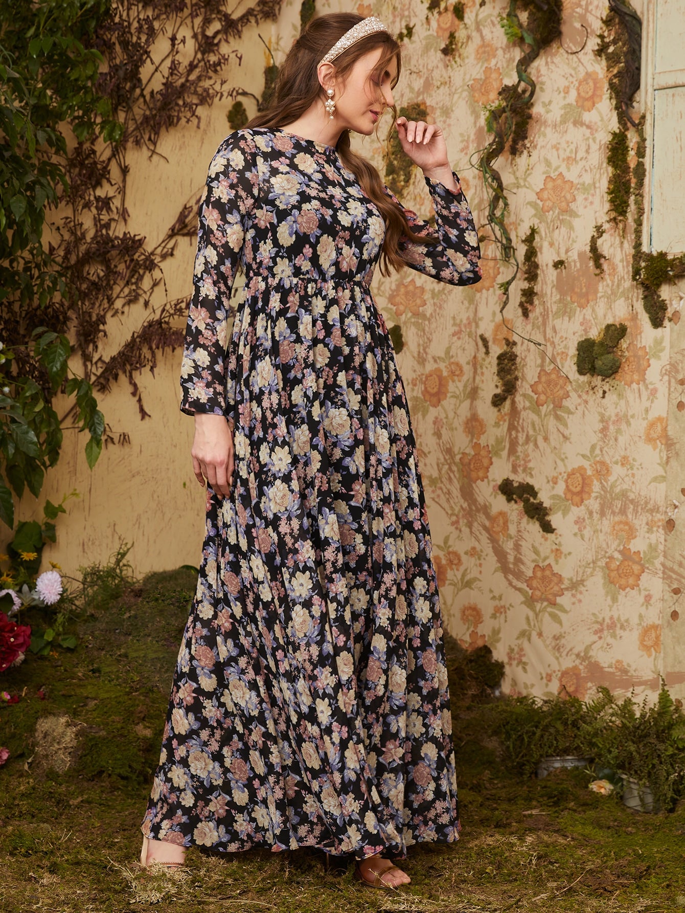 Lara Klawikowski Women Clothes Supplier