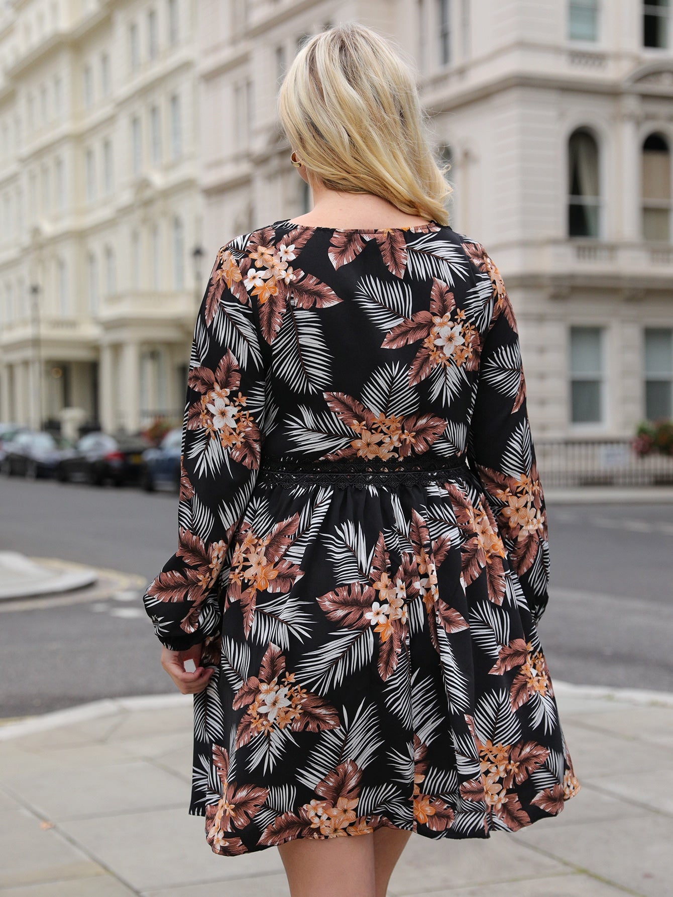 Plus Tropical Print Guipure Lace Insert Lantern Sleeve Dress