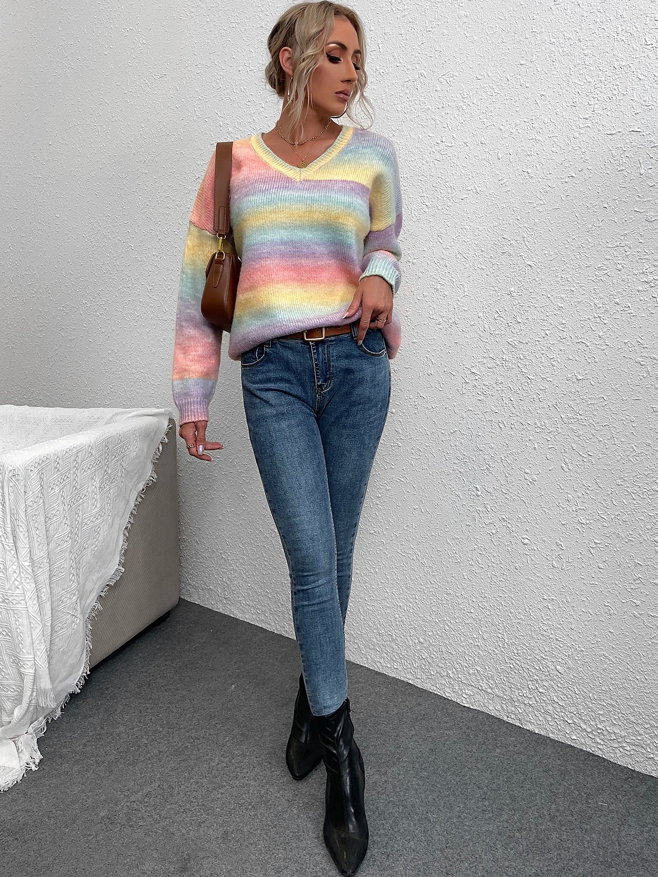 Emmy Kasbit Women Clothes Producer