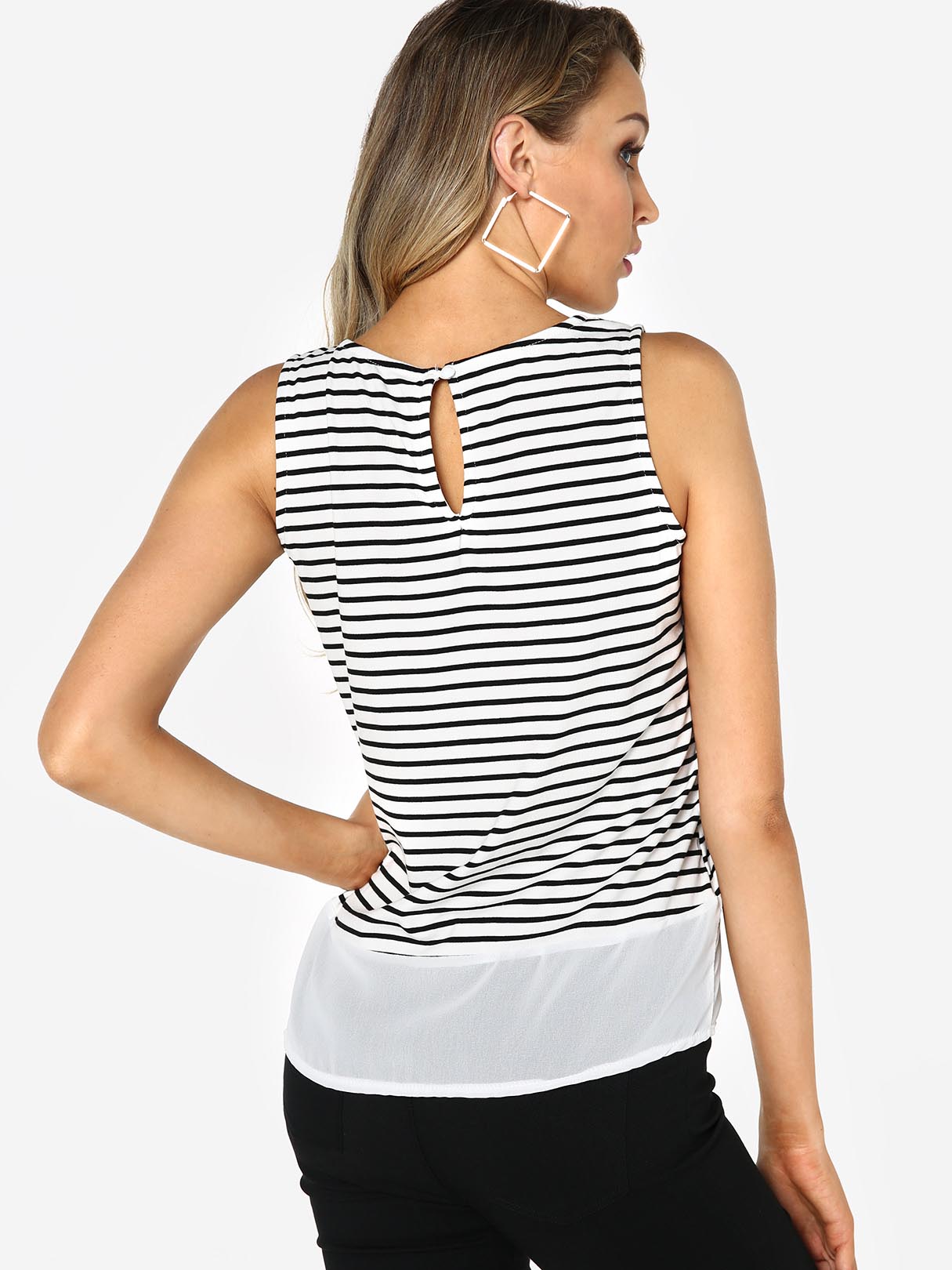 NEW FEELING Womens Black Camis