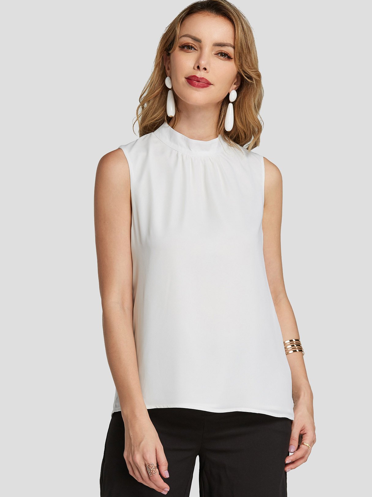 NEW FEELING Womens White Camis