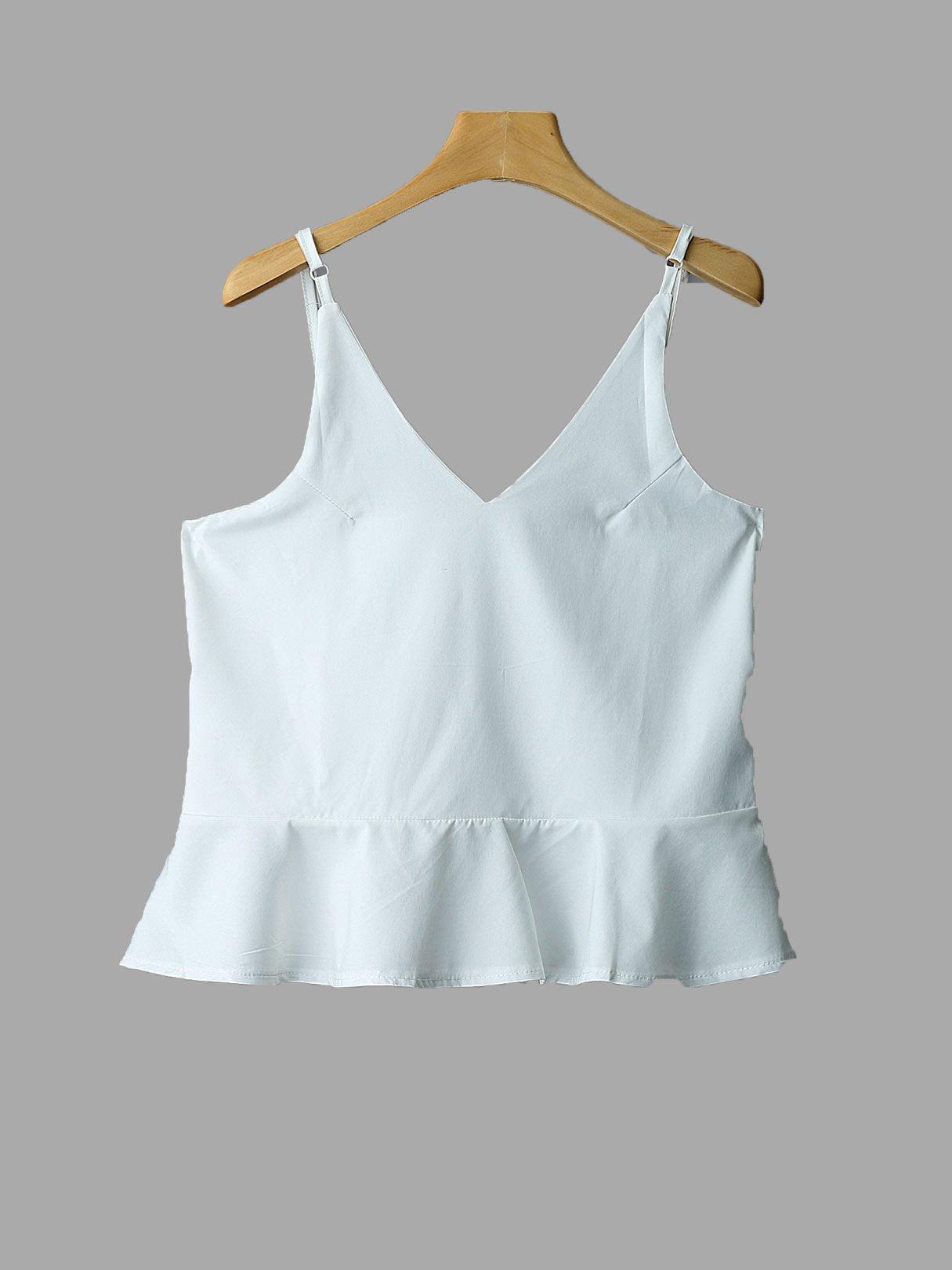 NEW FEELING Womens White Camis