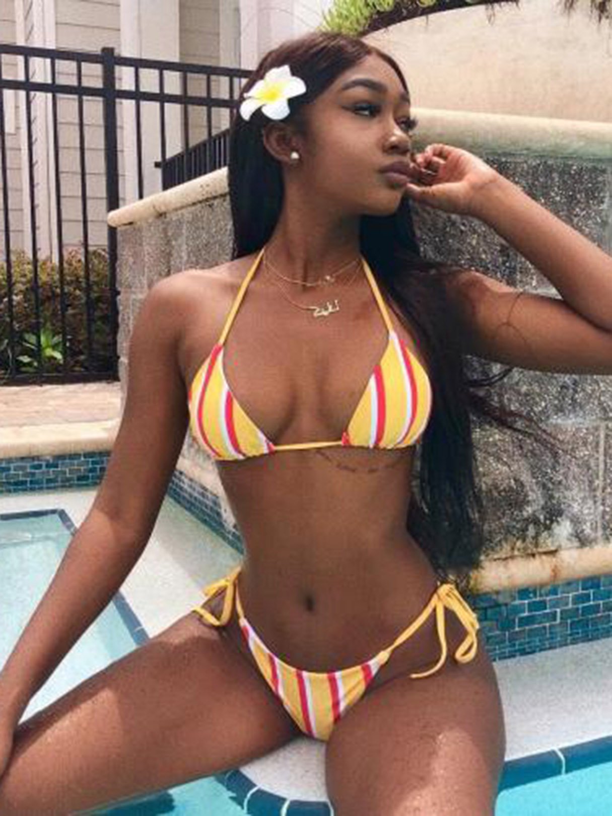 Wholesale Yellow Halter V-Neck Sleeveless Stripe Pleated Wireless 2 Piece Bikinis