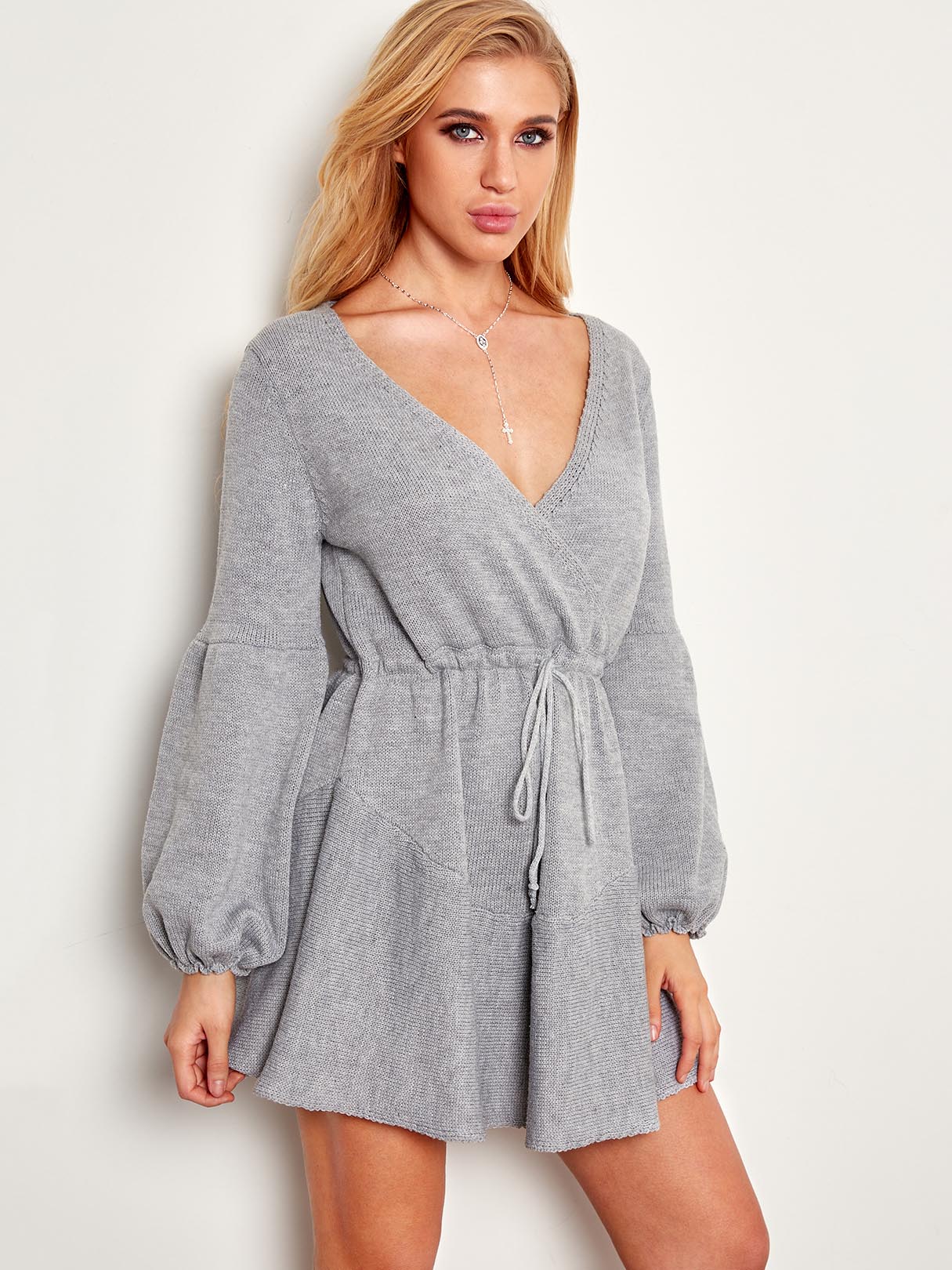 NEW FEELING Womens Grey V-Neck Dresses