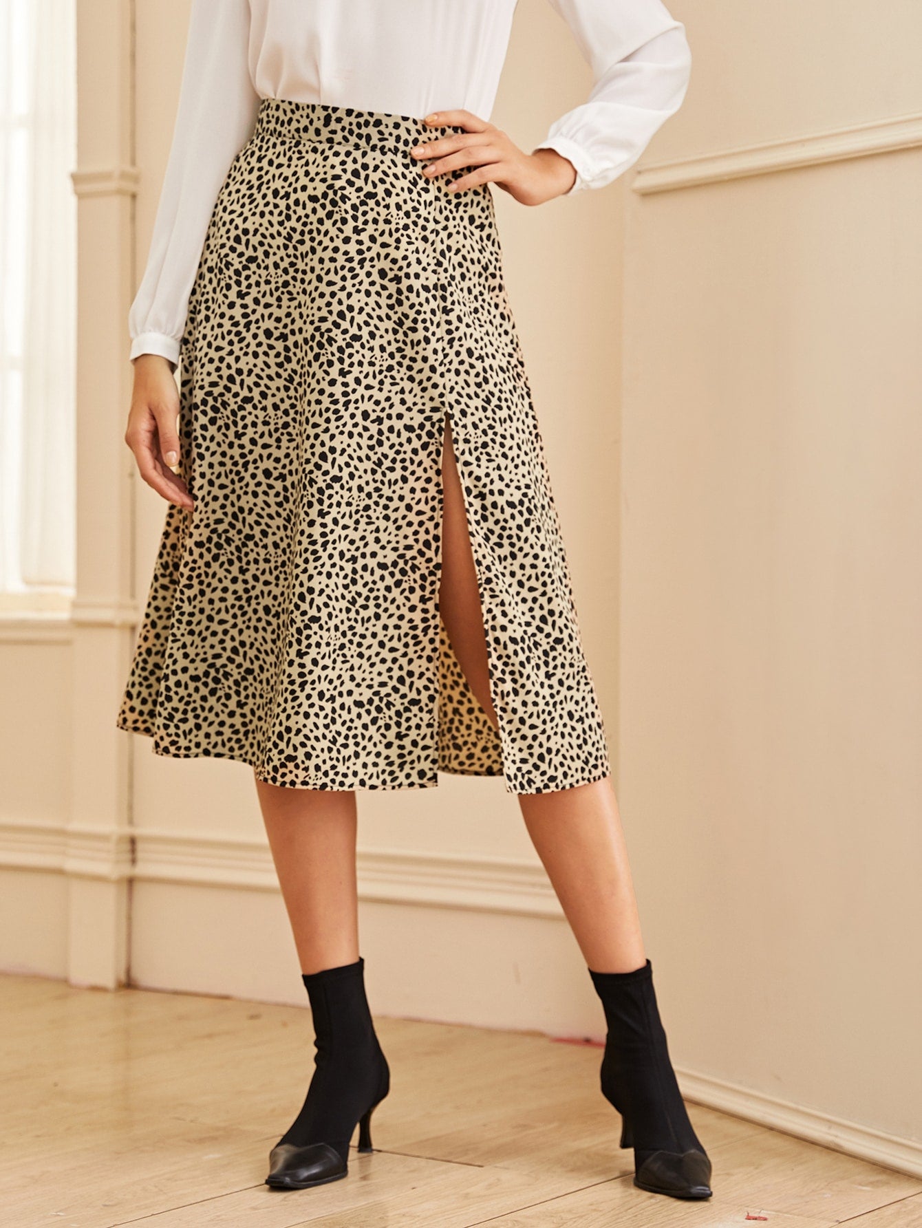 Women Skirts Producer