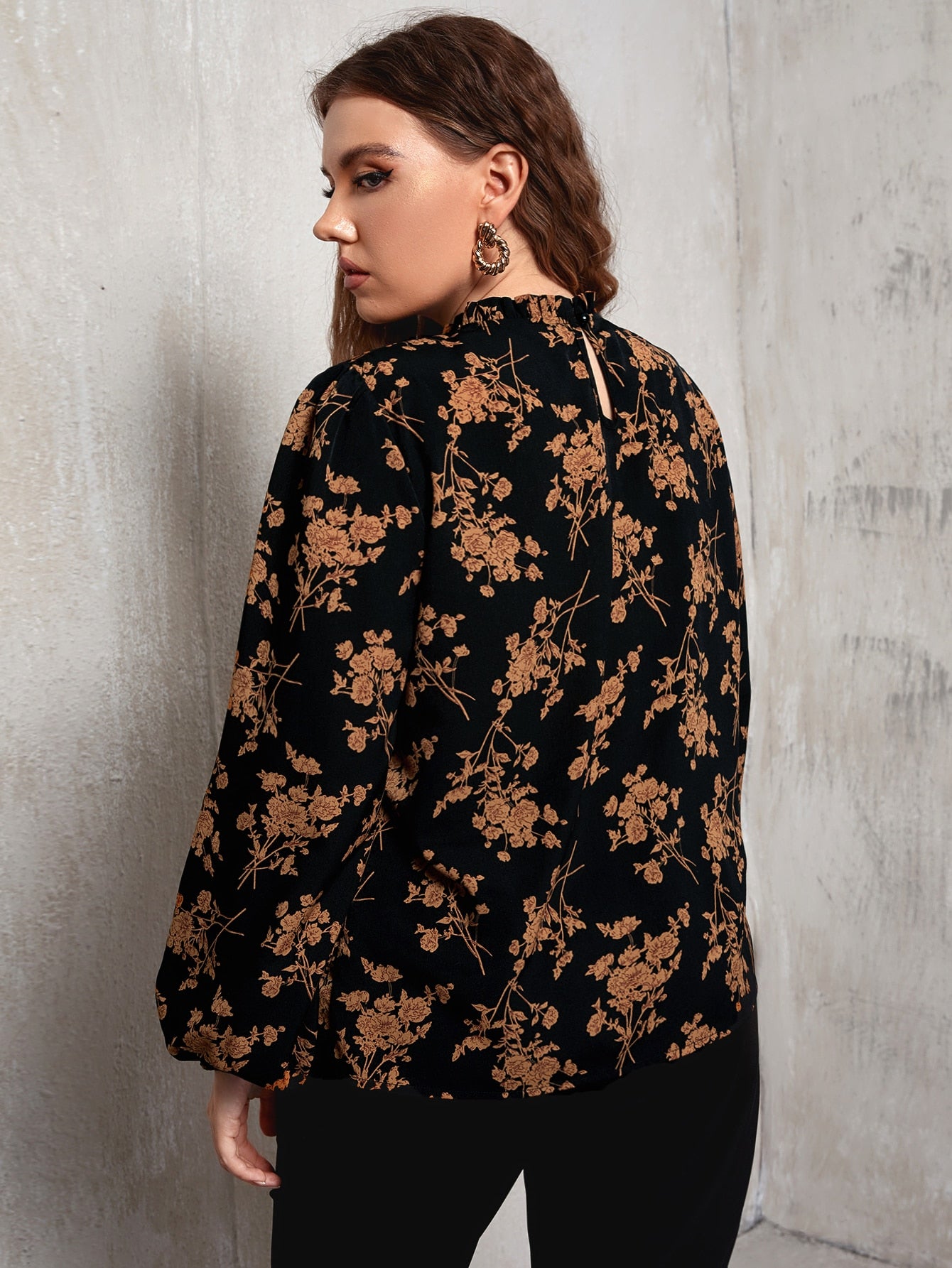 Plus Frilled Neck Lantern Sleeve Allover Floral Top