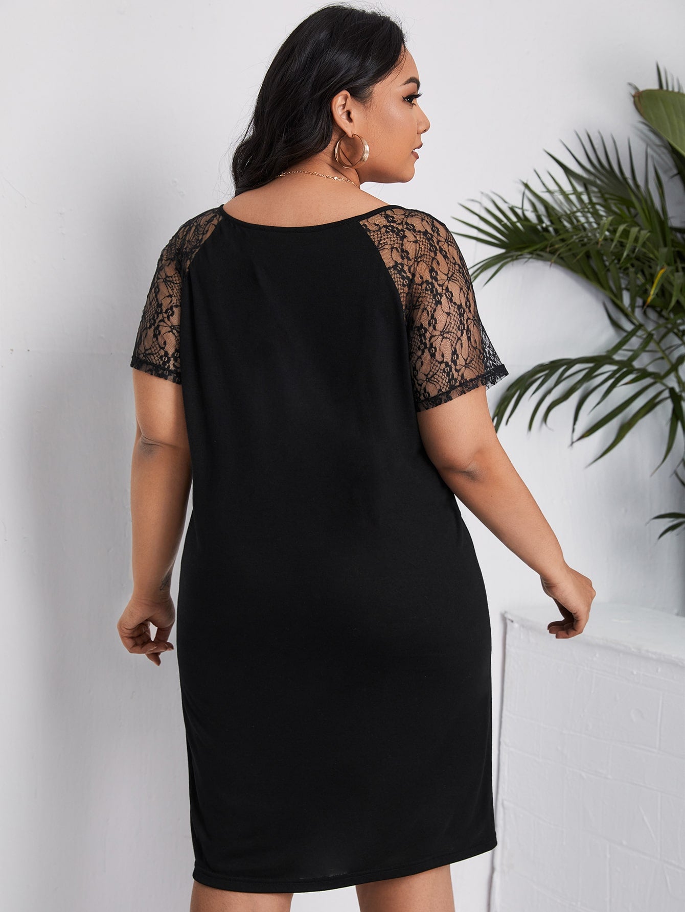 Plus Keyhole Neck Lace Raglan Sleeve Dress