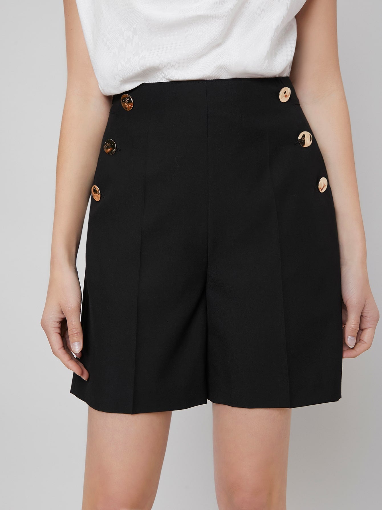 Women Shorts Suppliers