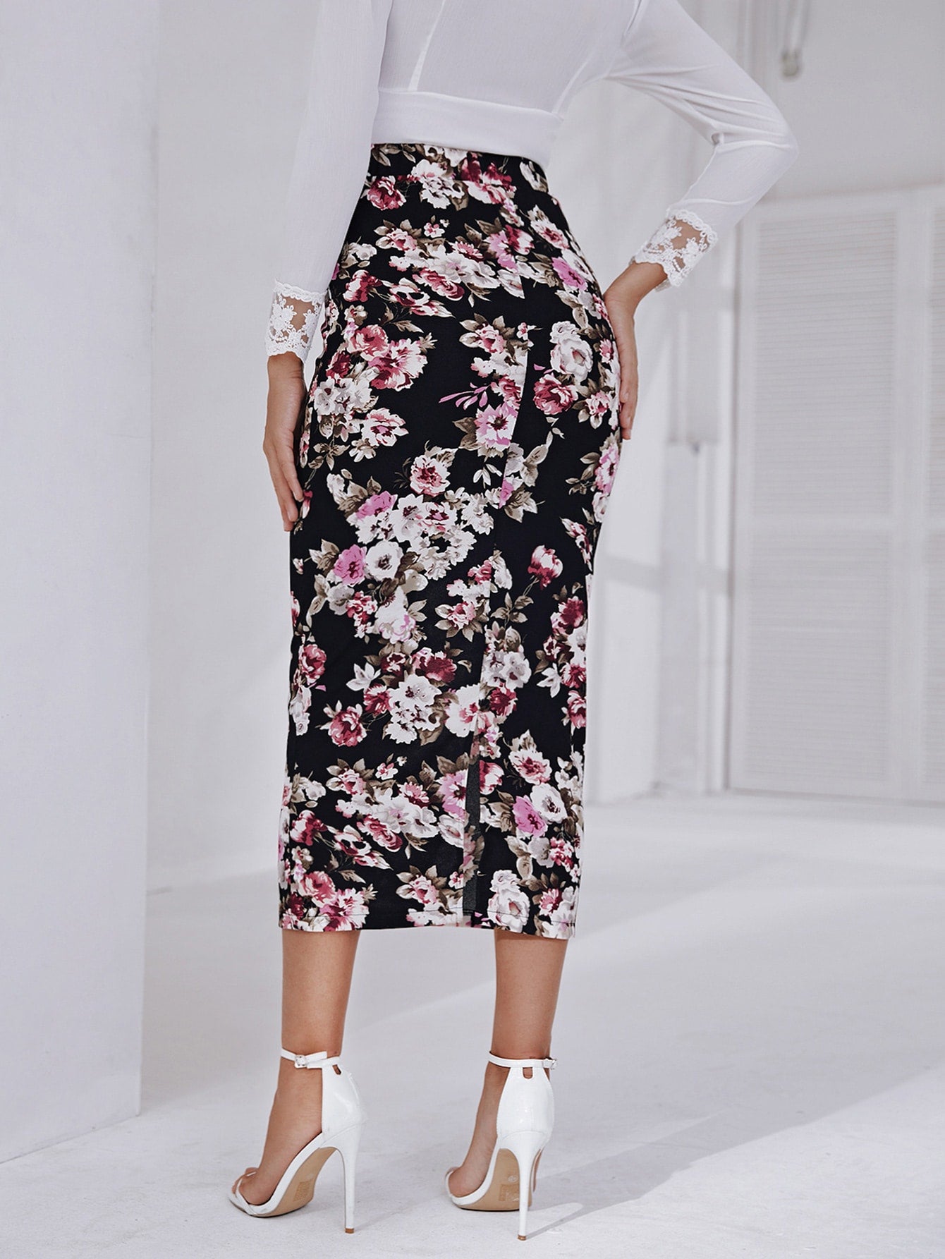 Allover Floral Print Pencil Skirt