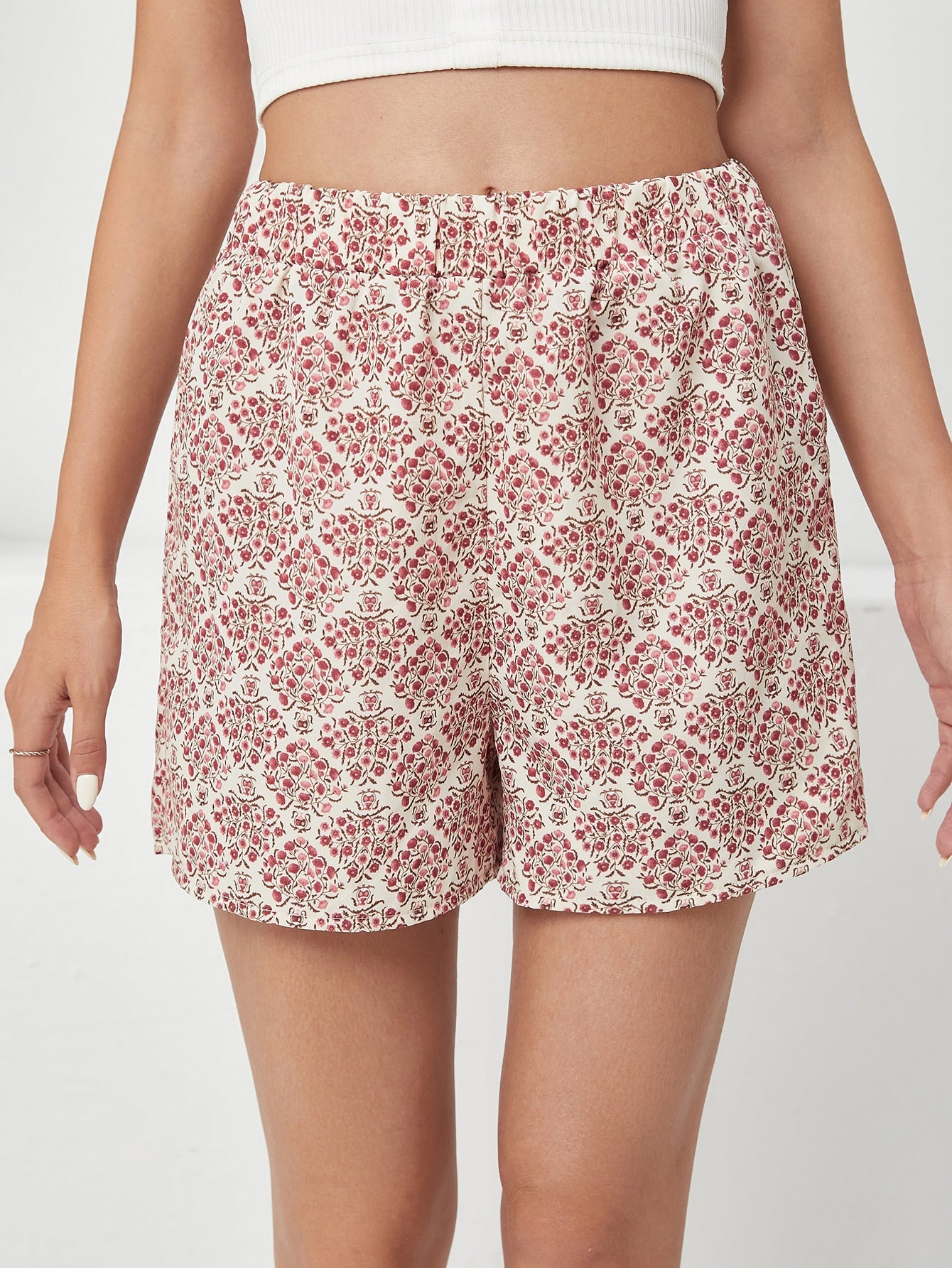 Women Shorts Suppliers