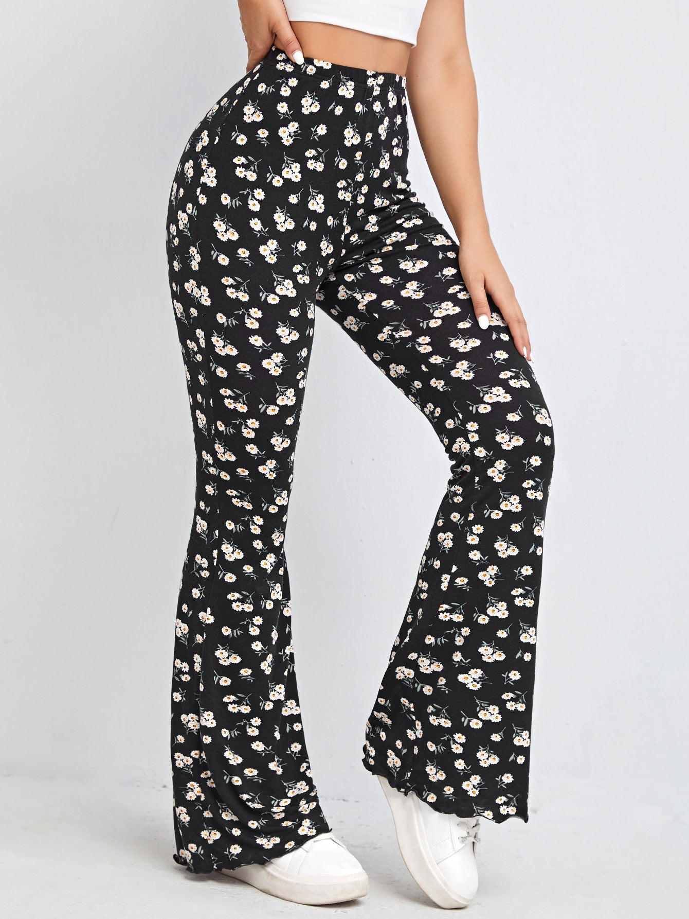 Women Pants Producer