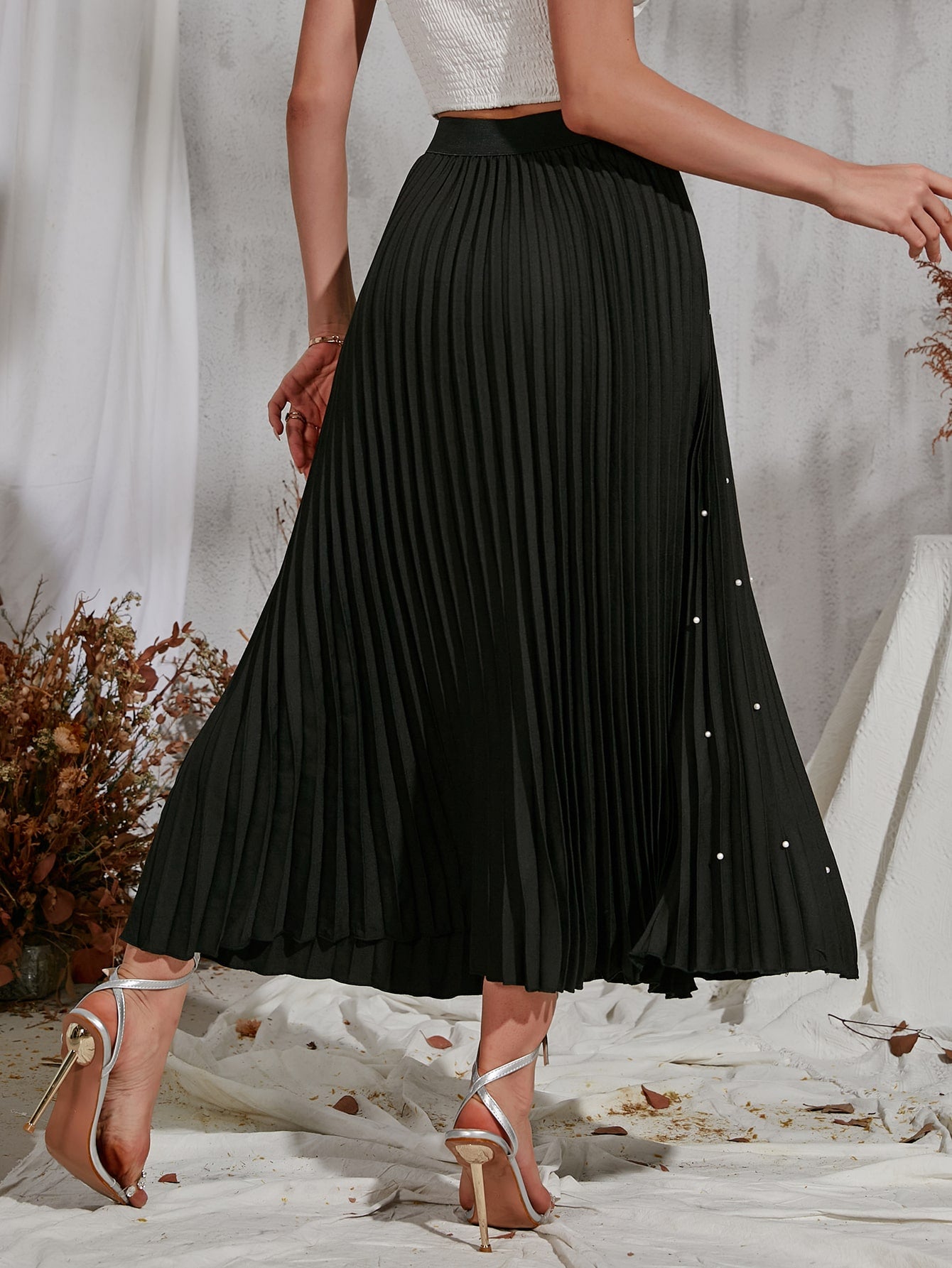 Solid Pearls Pleated Skirt