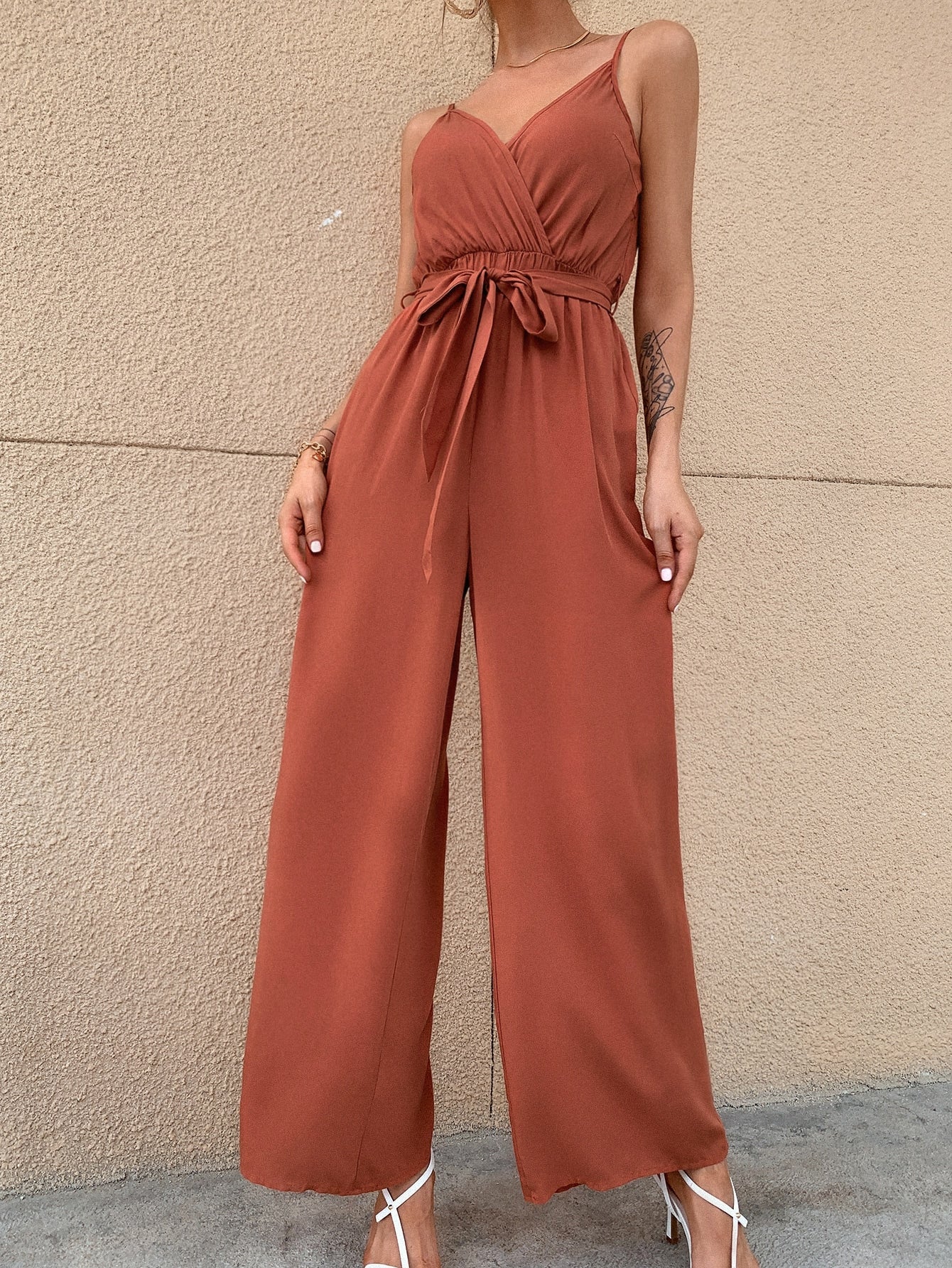 Ladies Suits Suppliers