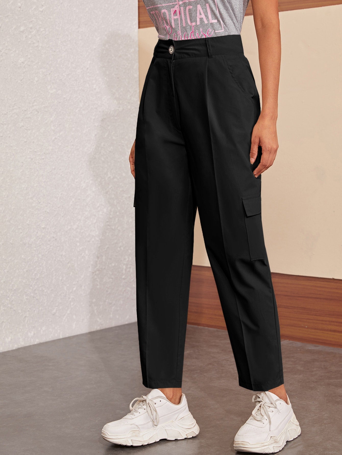 Emmy Kasbit Women Clothes Producer
