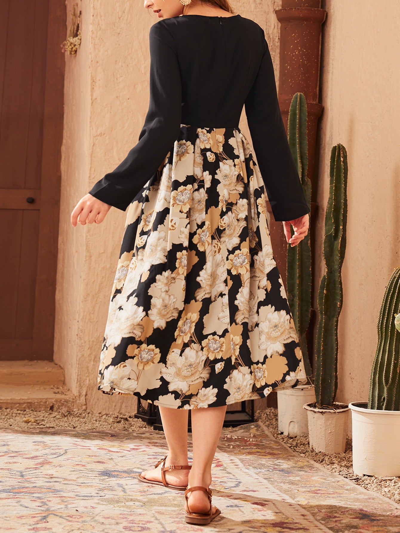 Floral Print Round Neck Dress