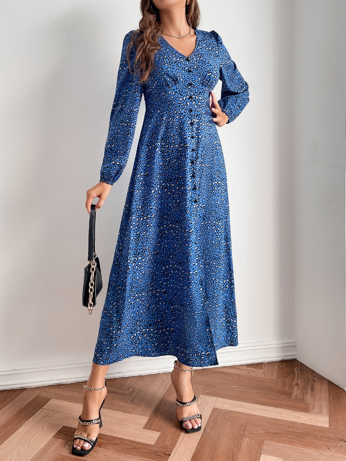 Women Dresses Producer