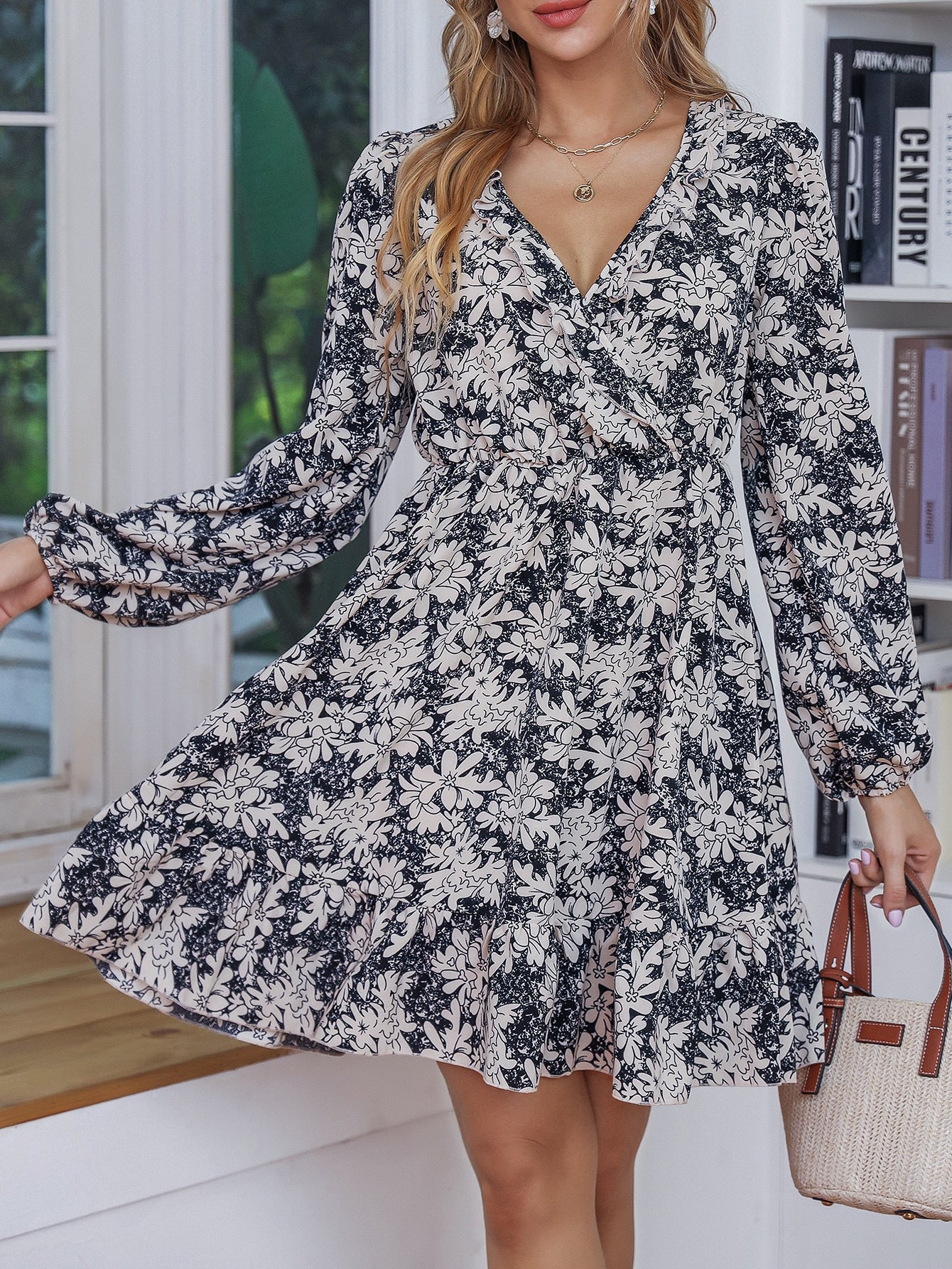 Women Dresses Producer