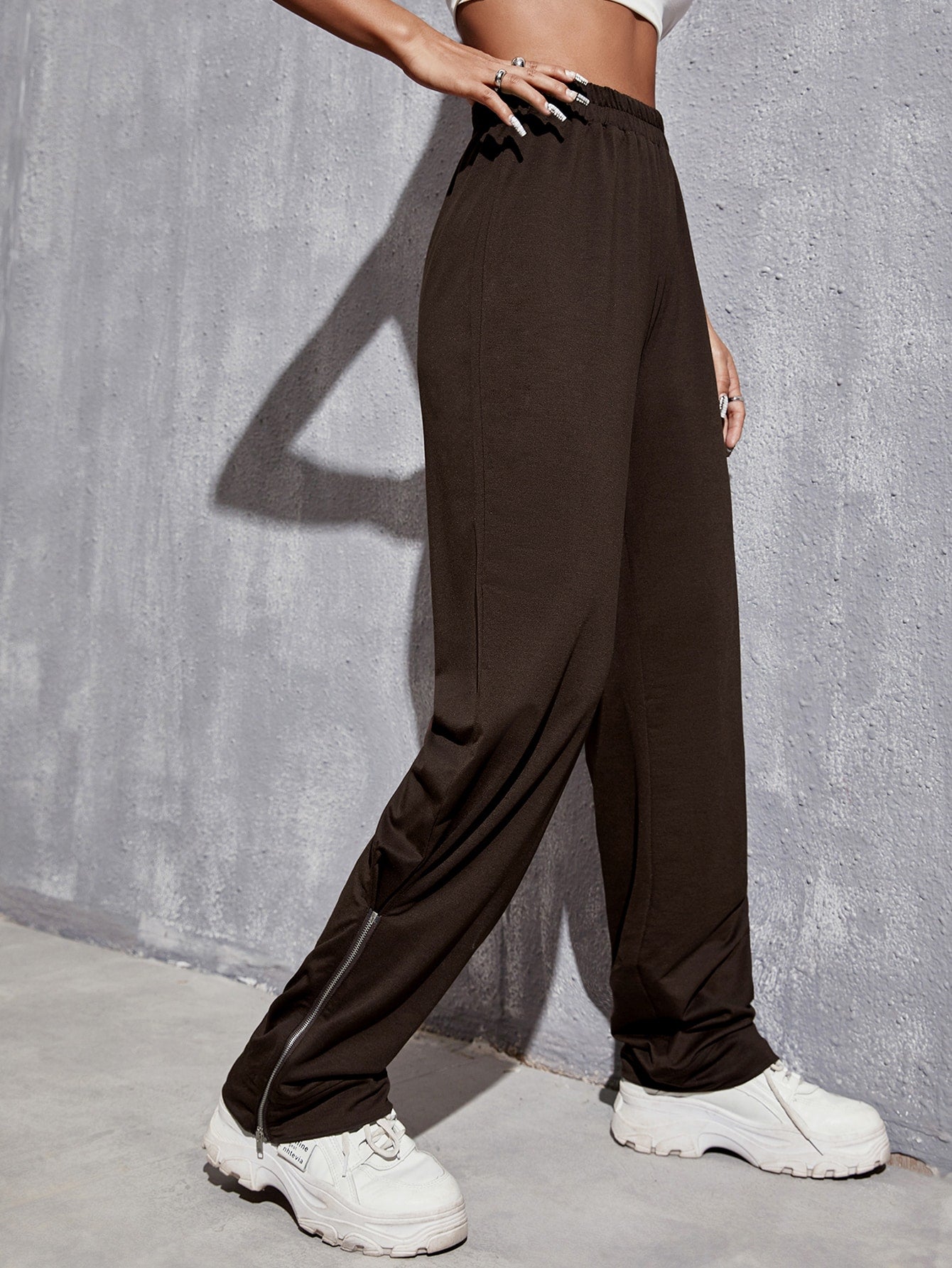Women Sweatpants Producer