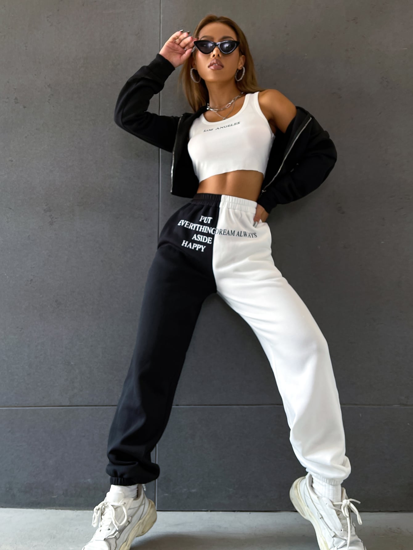 Women Sweatpants Producer