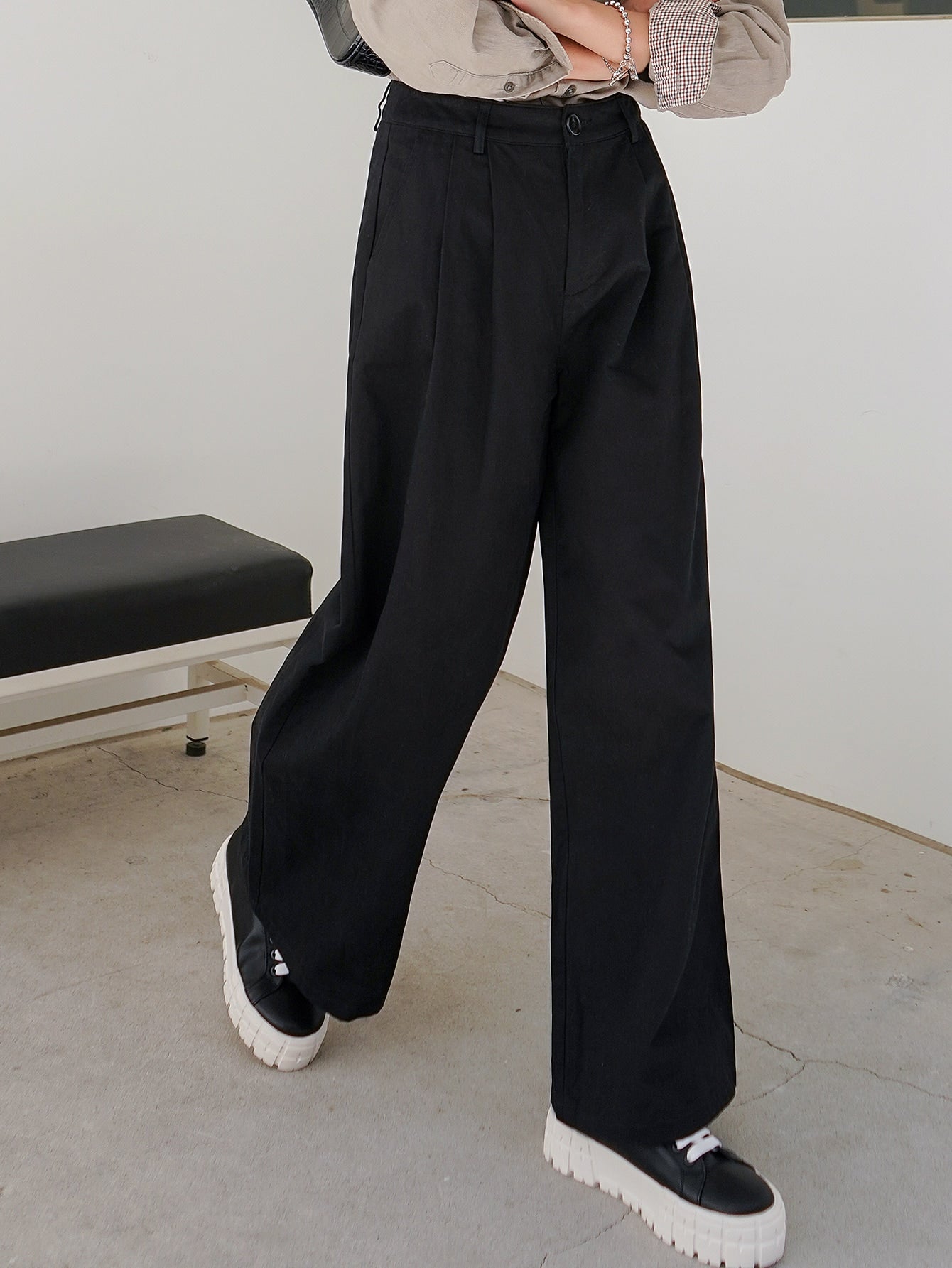 Slant Pocket Fold Pleated Wide Leg Pants