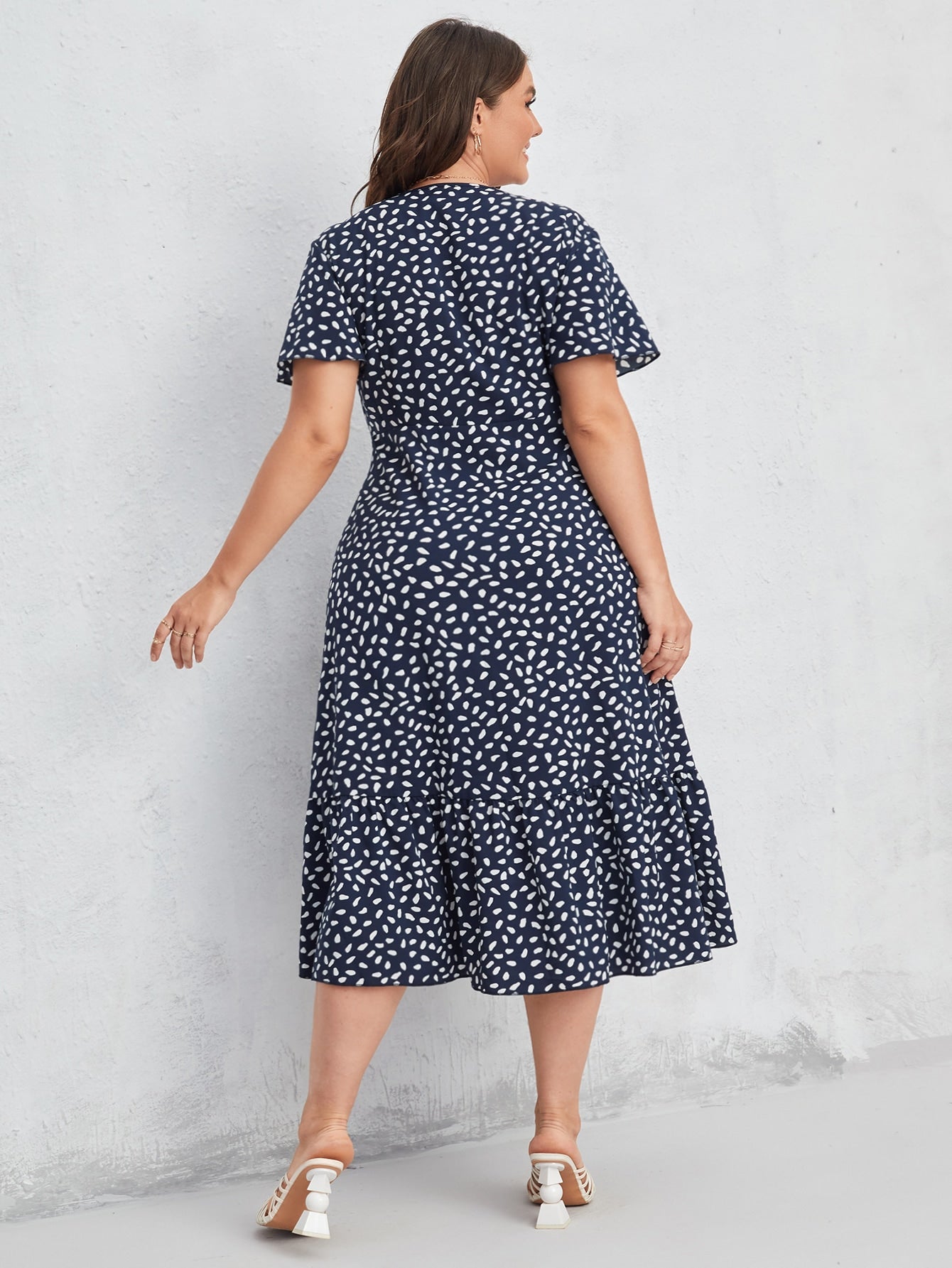 Plus Allover Print Flutter Sleeve Ruffle Hem Dress