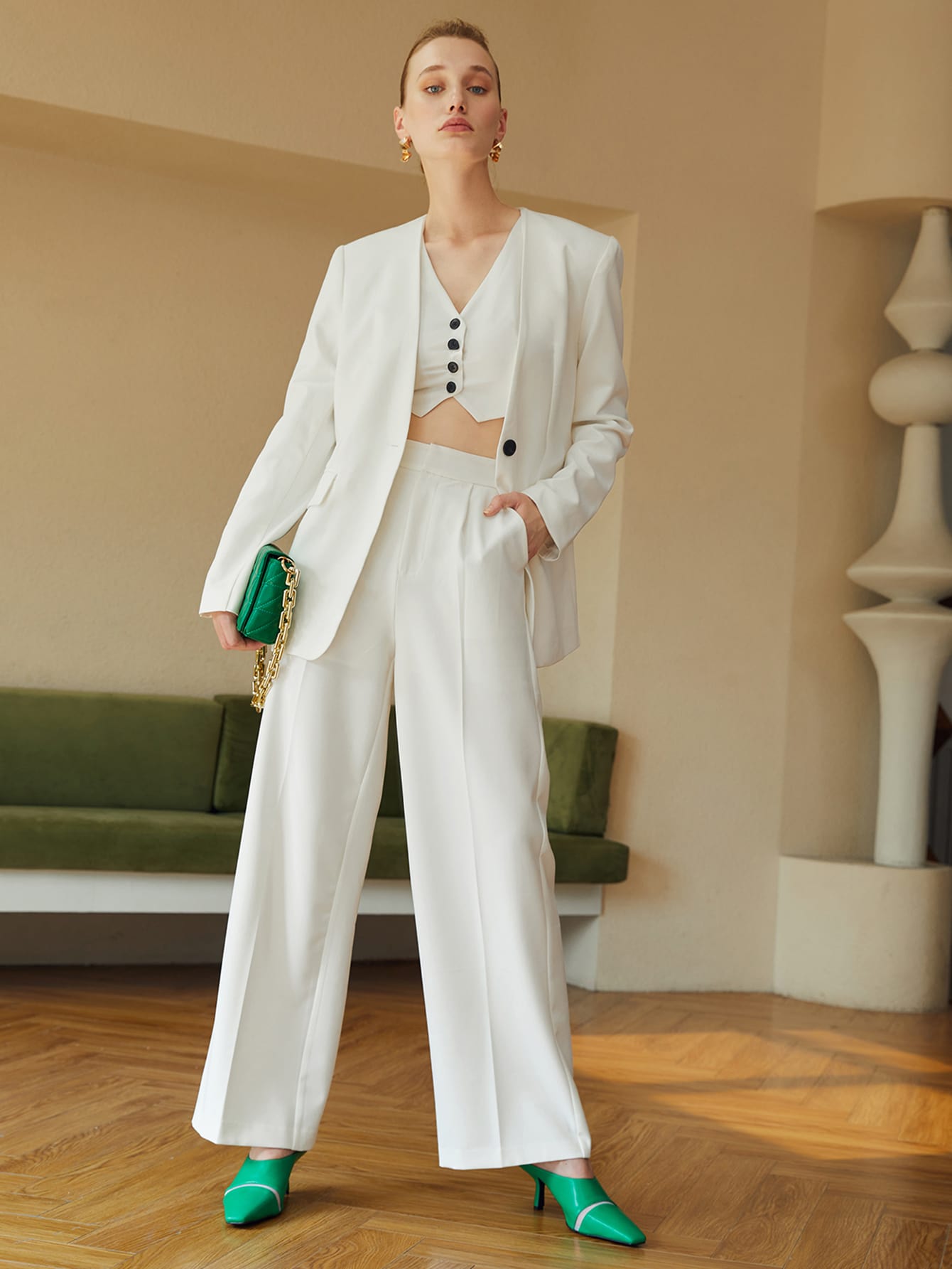 Women Pants Producer
