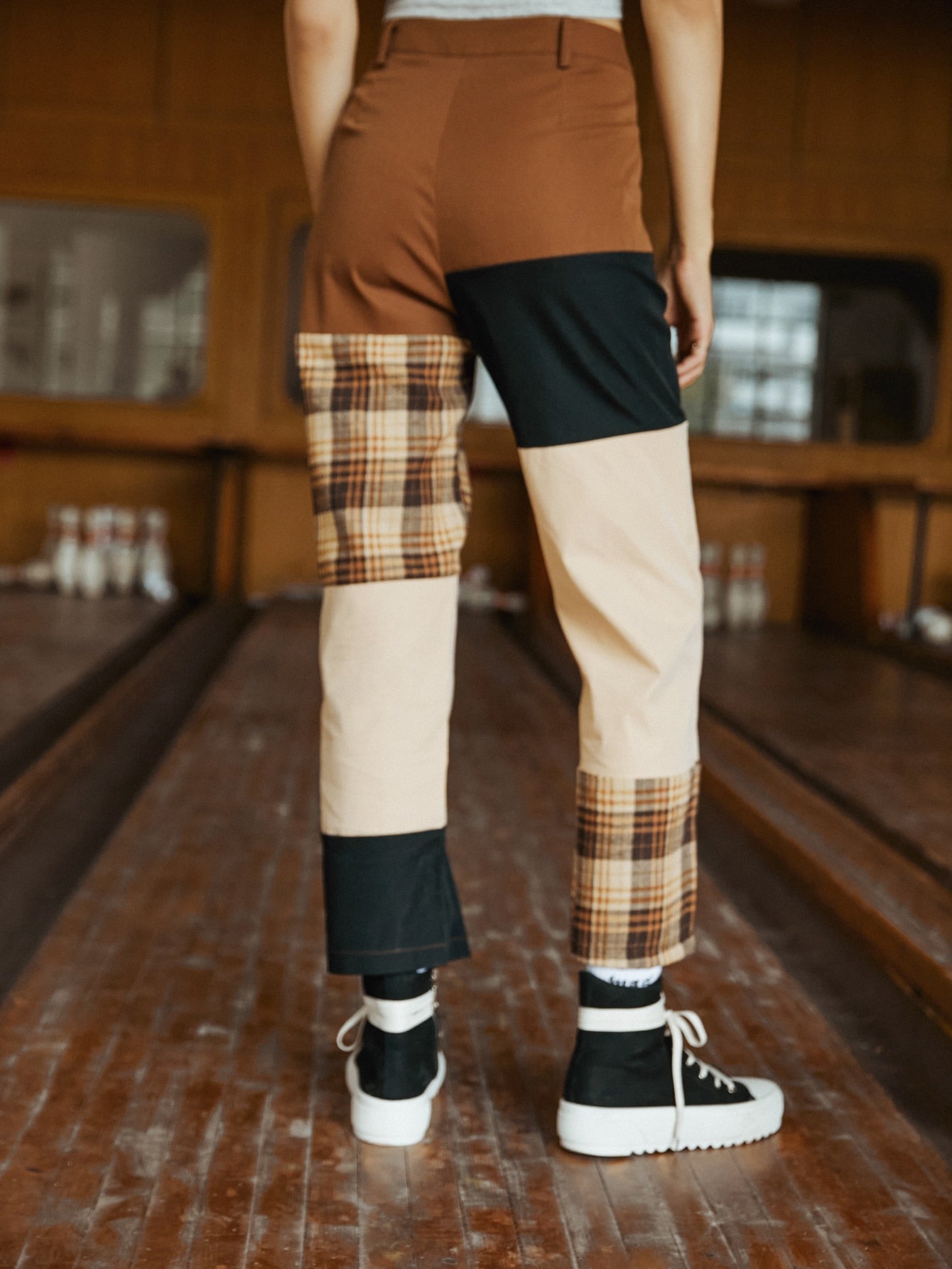 Contrast Plaid Straight Leg Pants