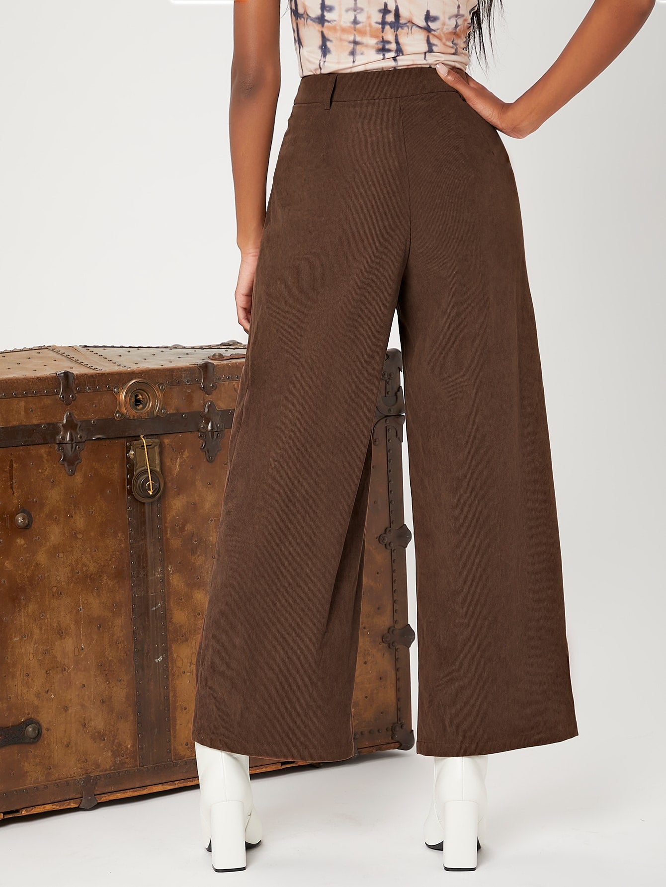 Women Pants Producer