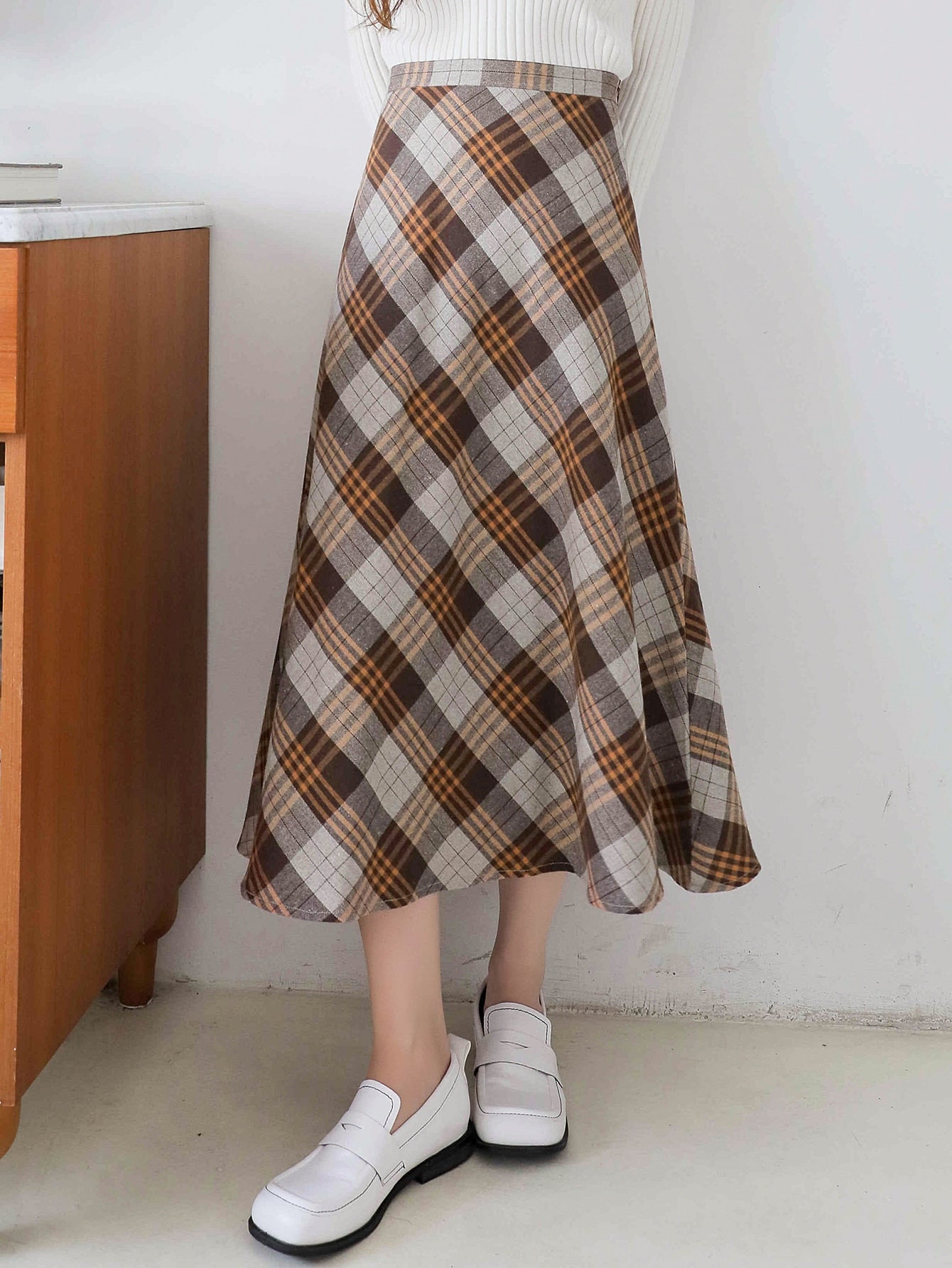 Ladies Suits Suppliers