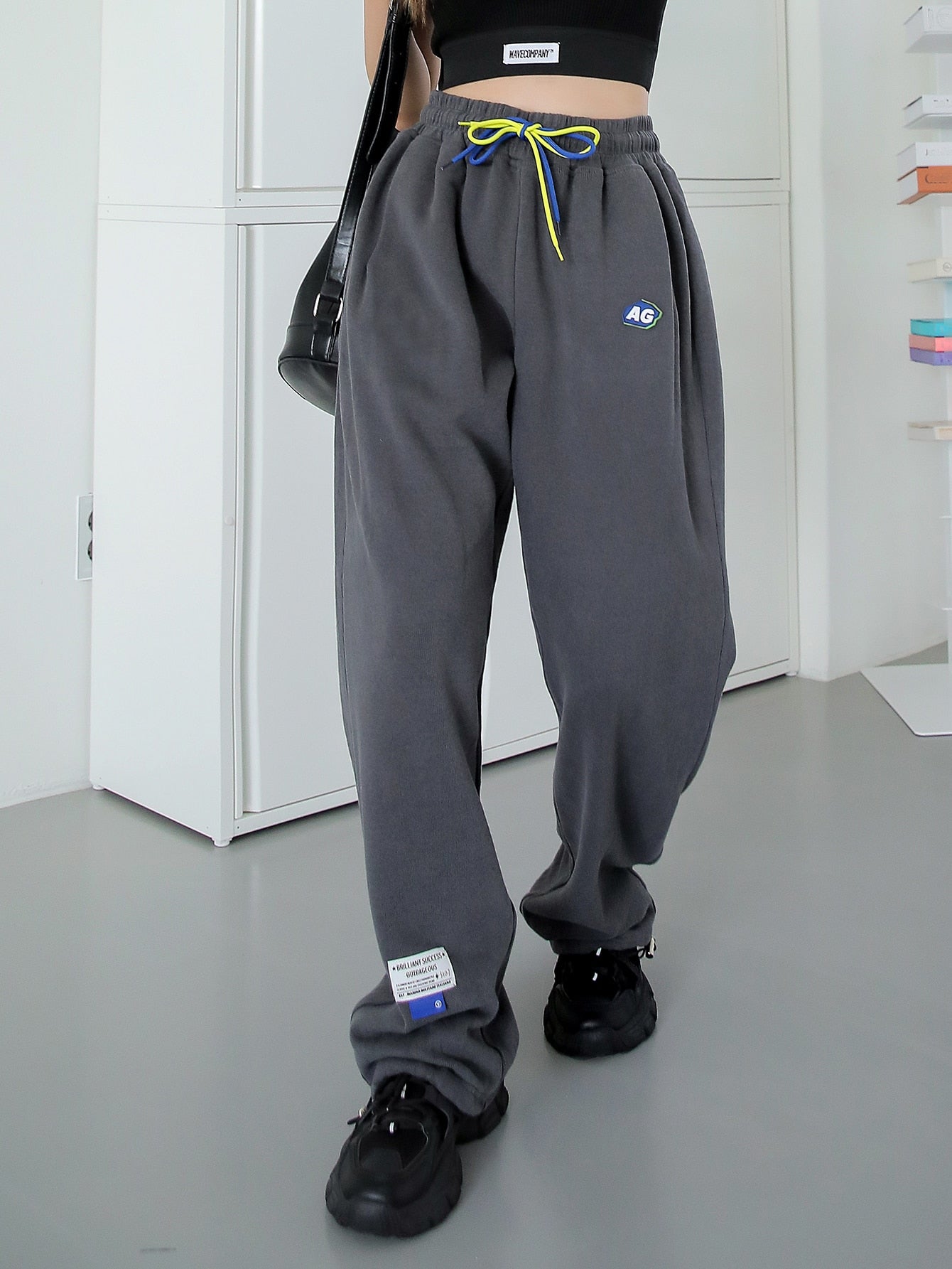Women Sweatpants Producers