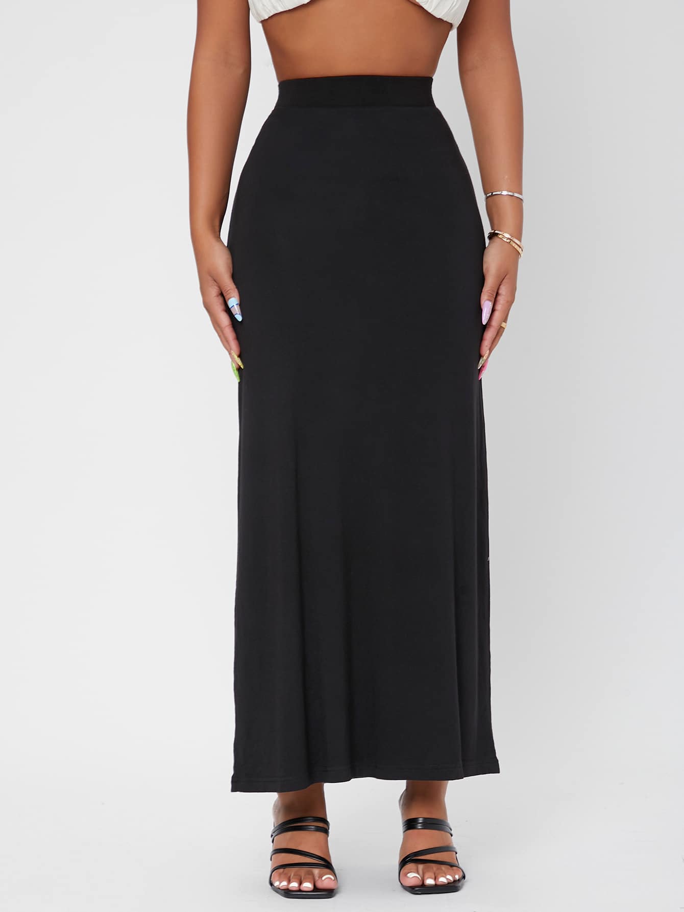 Women Skirts Producer