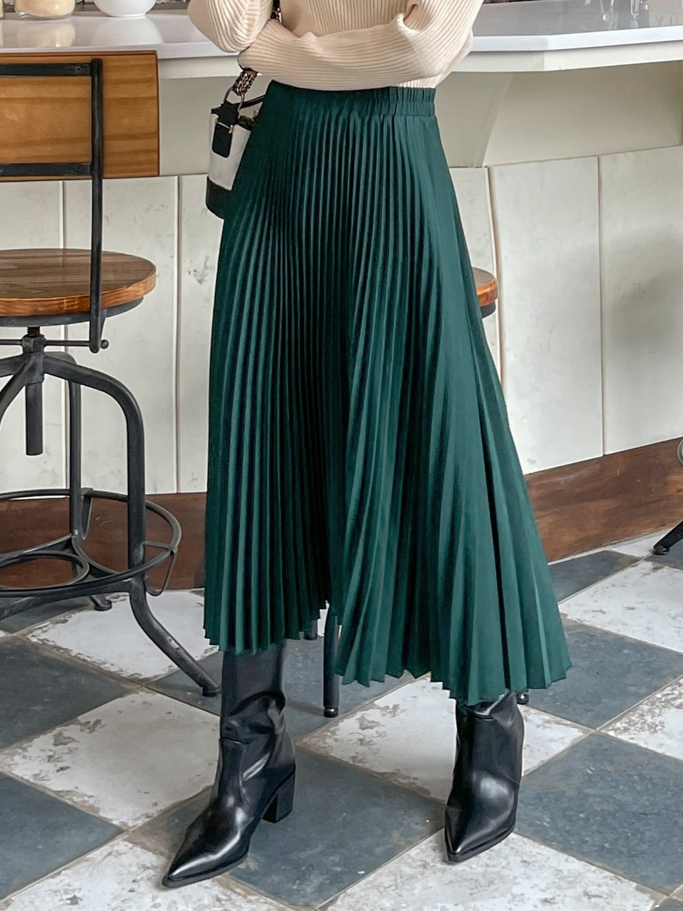 Women Skirts Producer