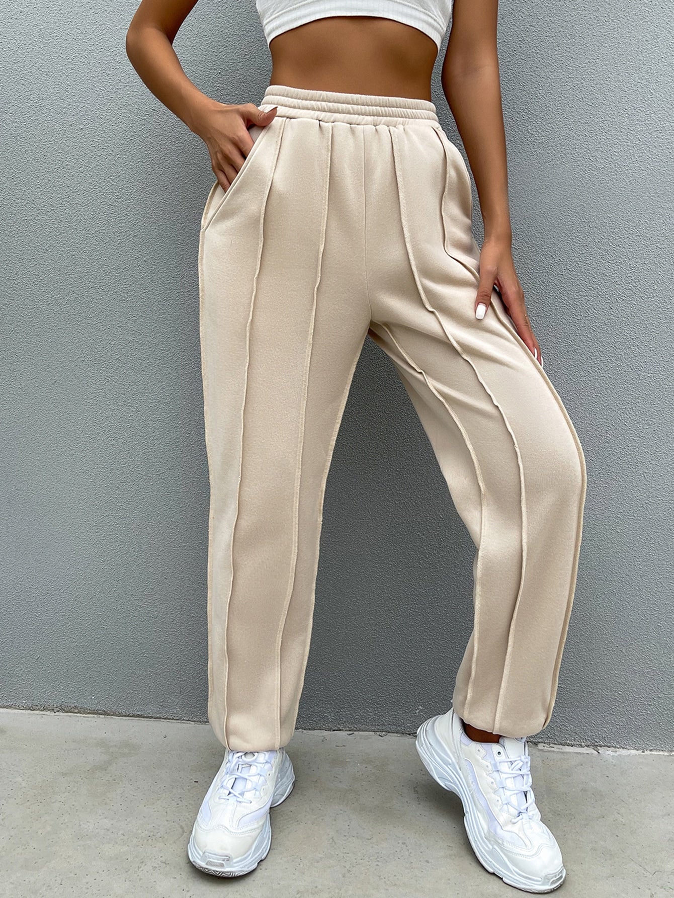 Women Sweatpants Producer