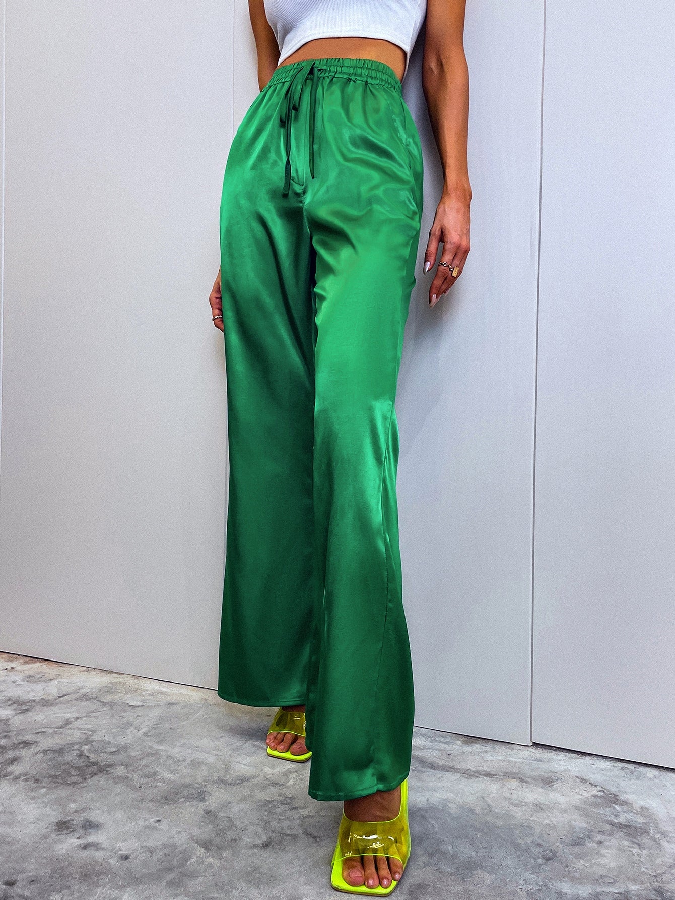Women Pants Producer