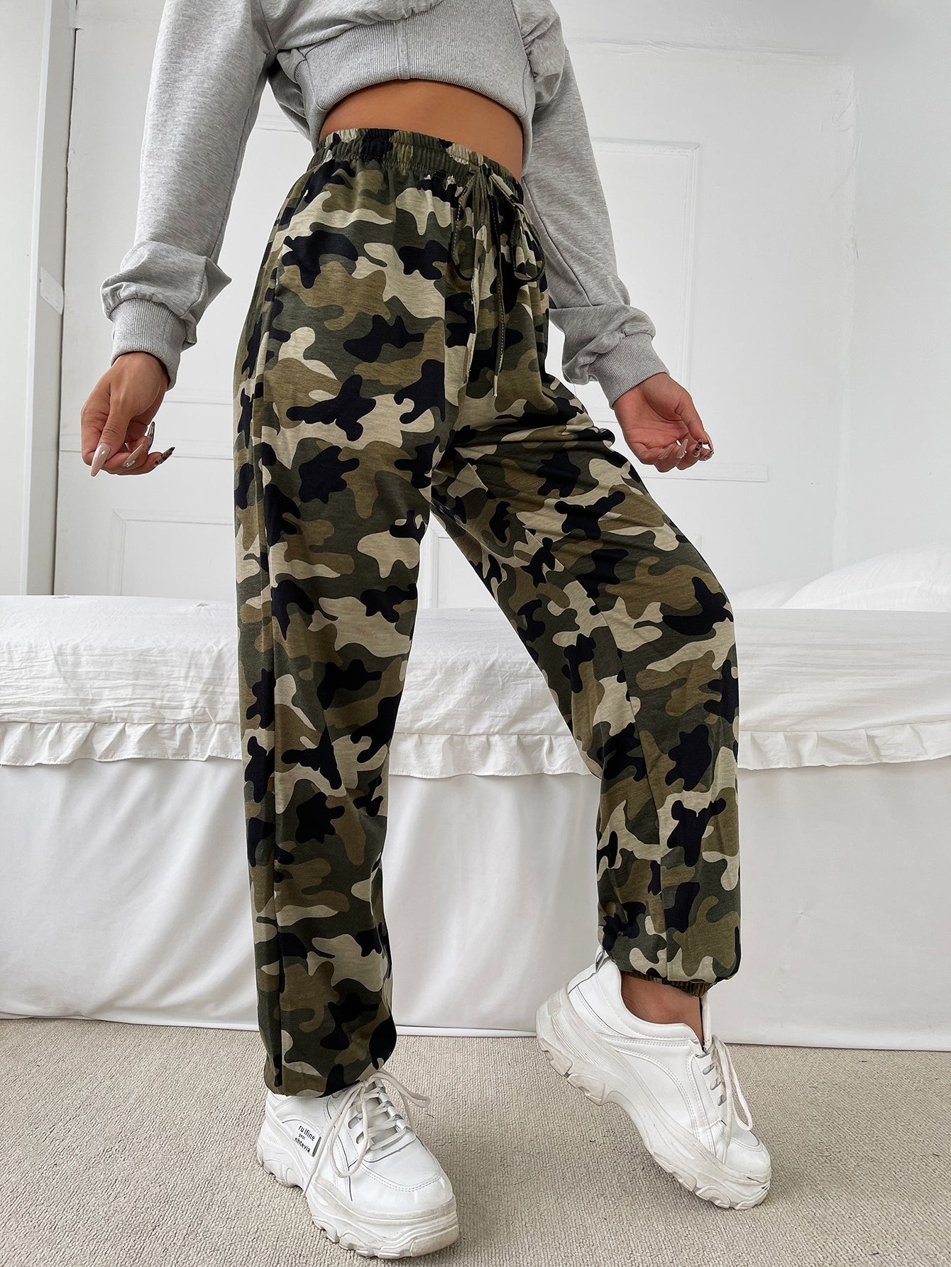 Camo Print Drawstring Waist Sweatpants