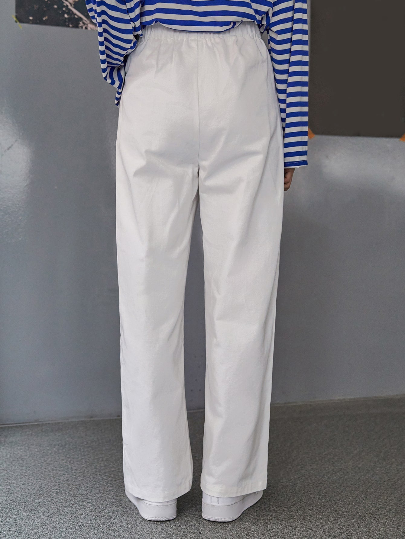 Solid Slant Pocket Straight Leg Pants
